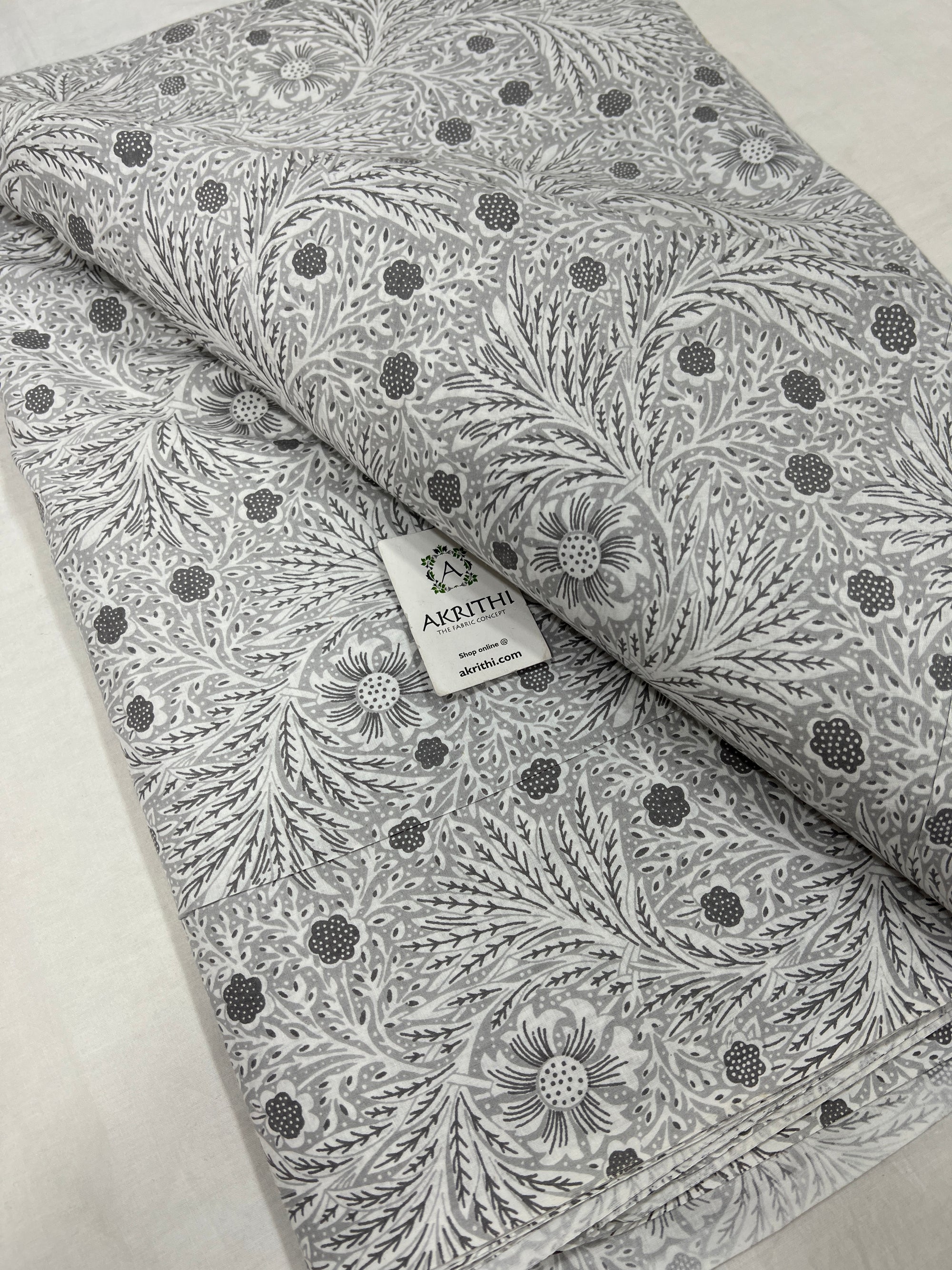 Printed pure cotton fabric