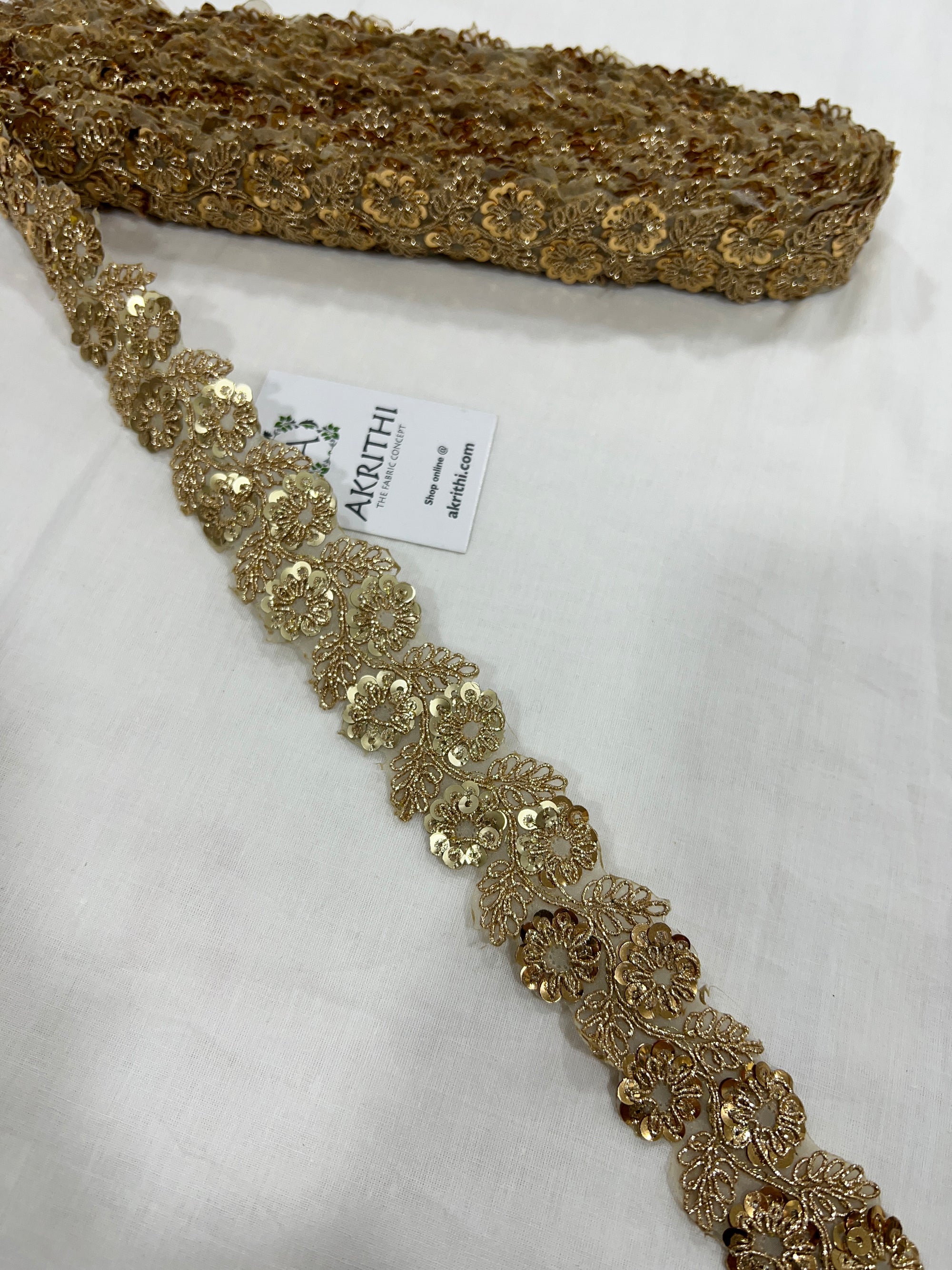 Embroidered lace 9 metres roll