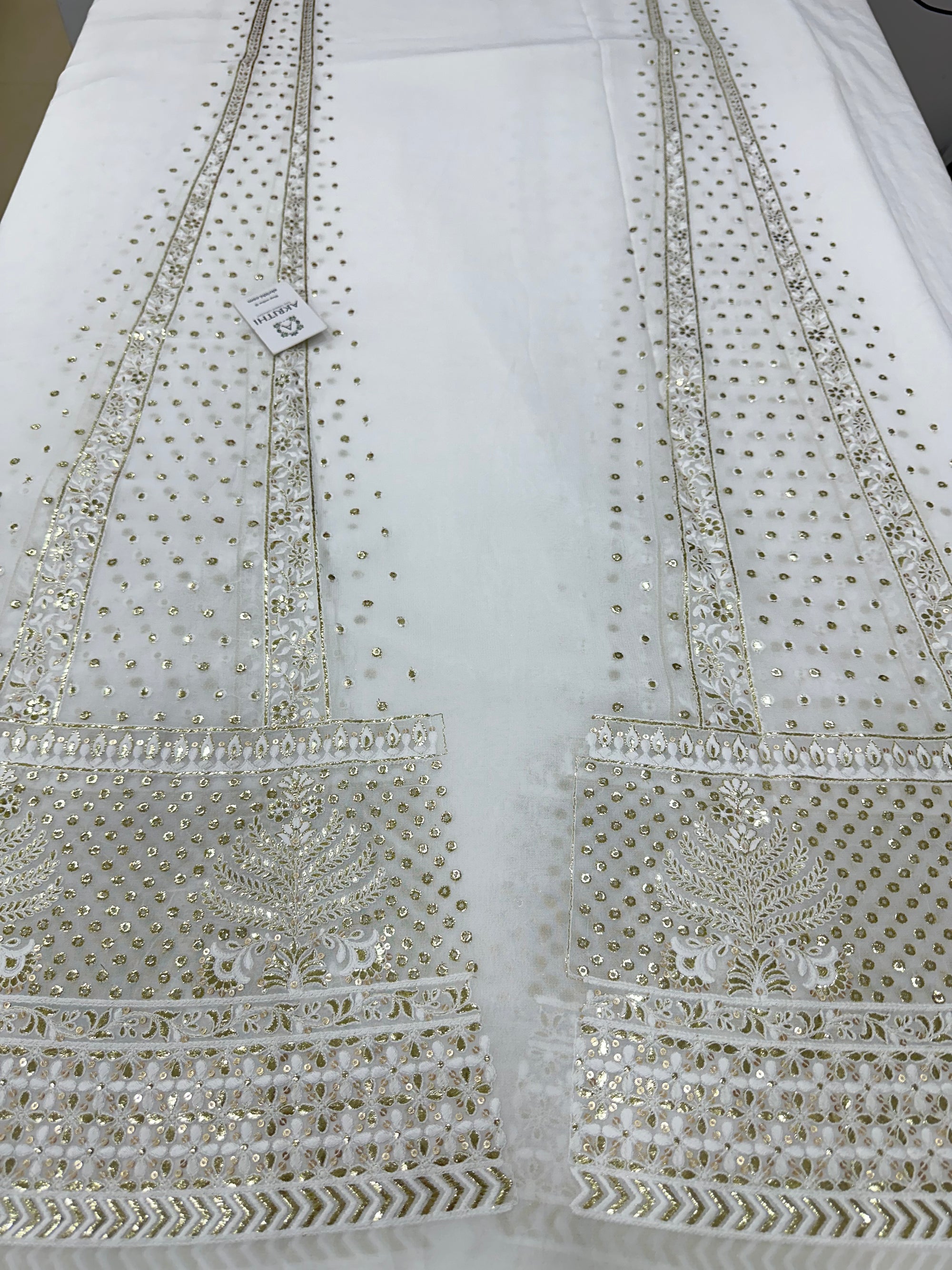 Embroidered kali for lehenga