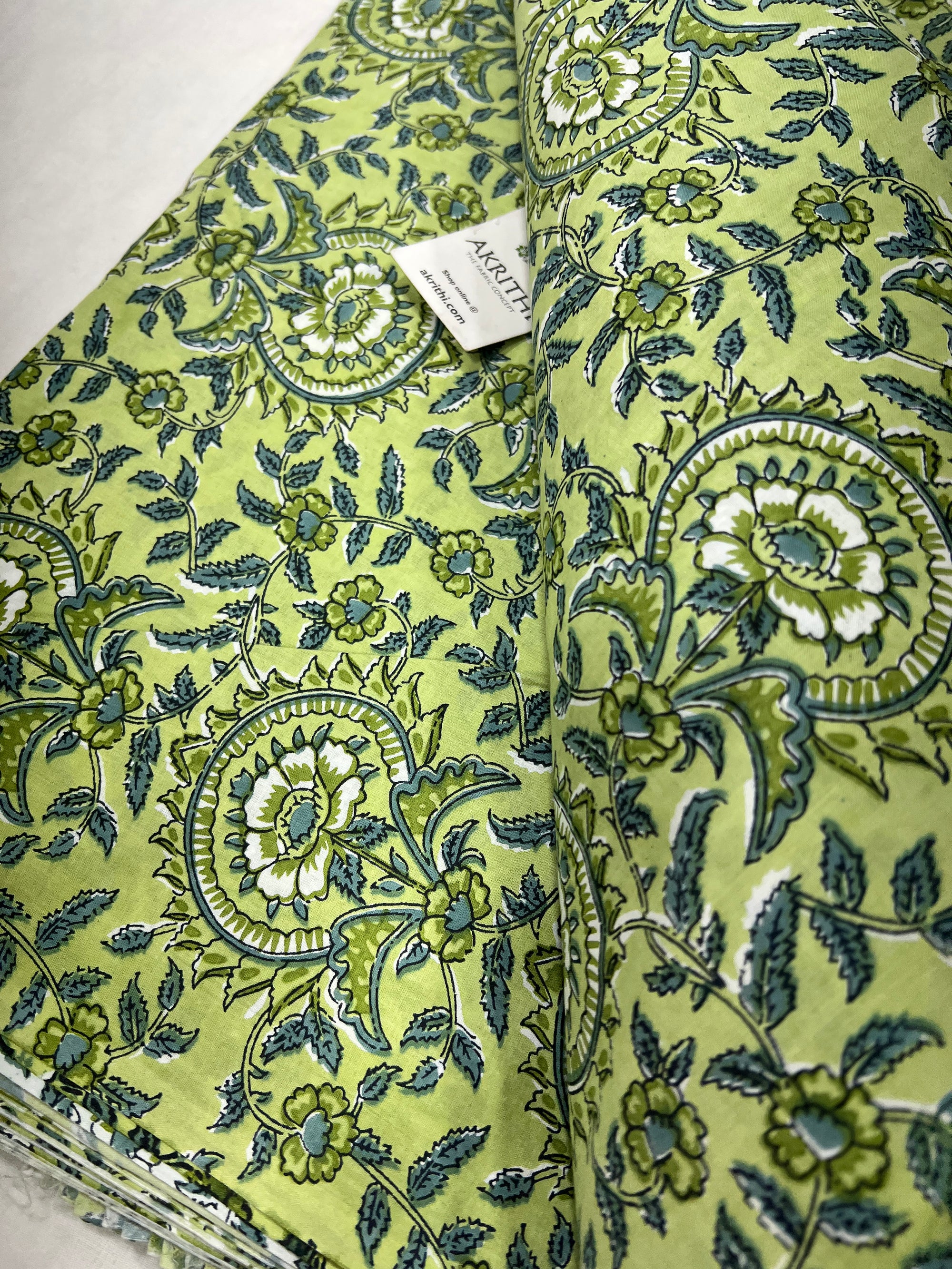 Printed pure cotton fabric