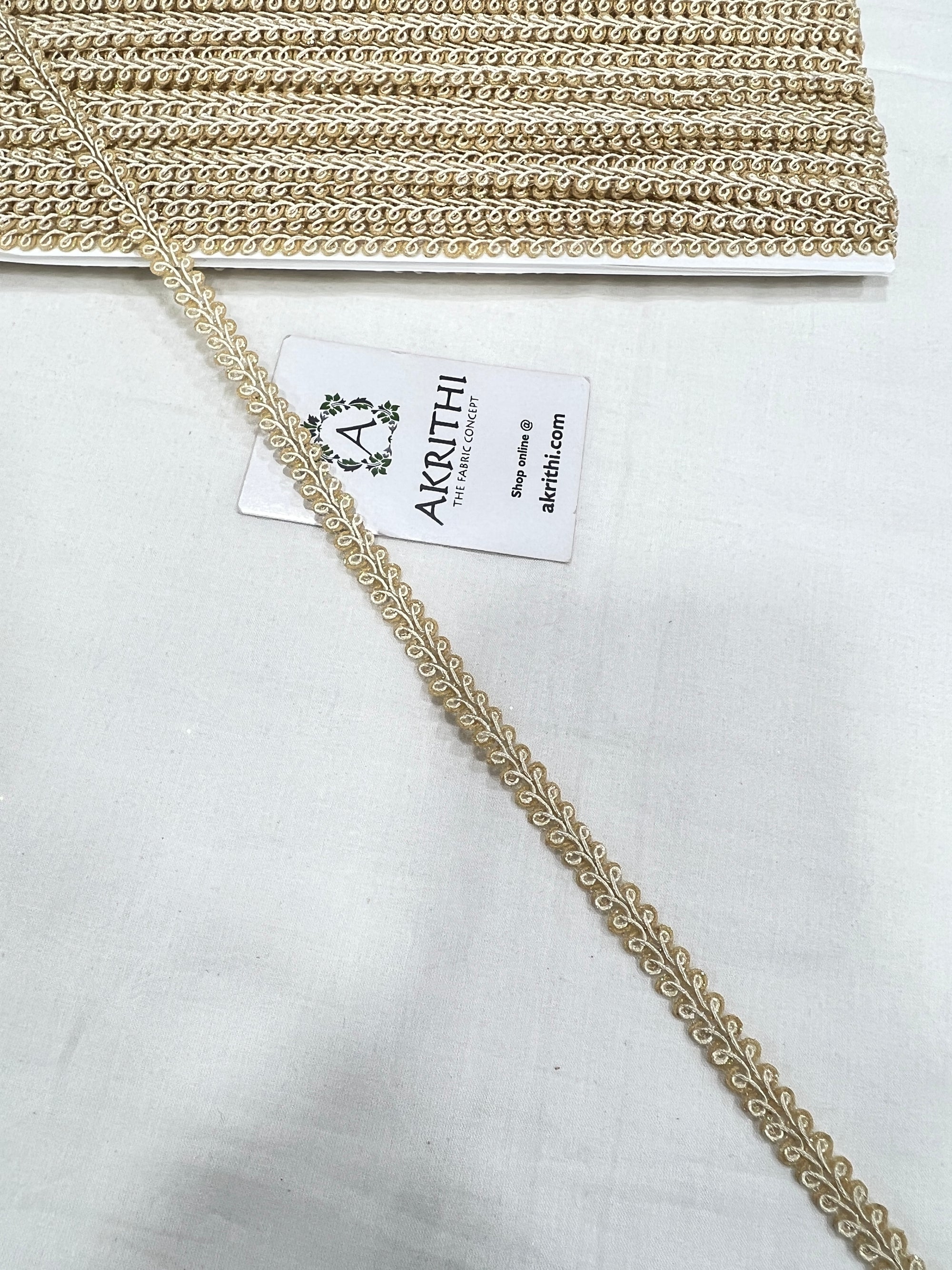 Embroidered lace 9 metres roll