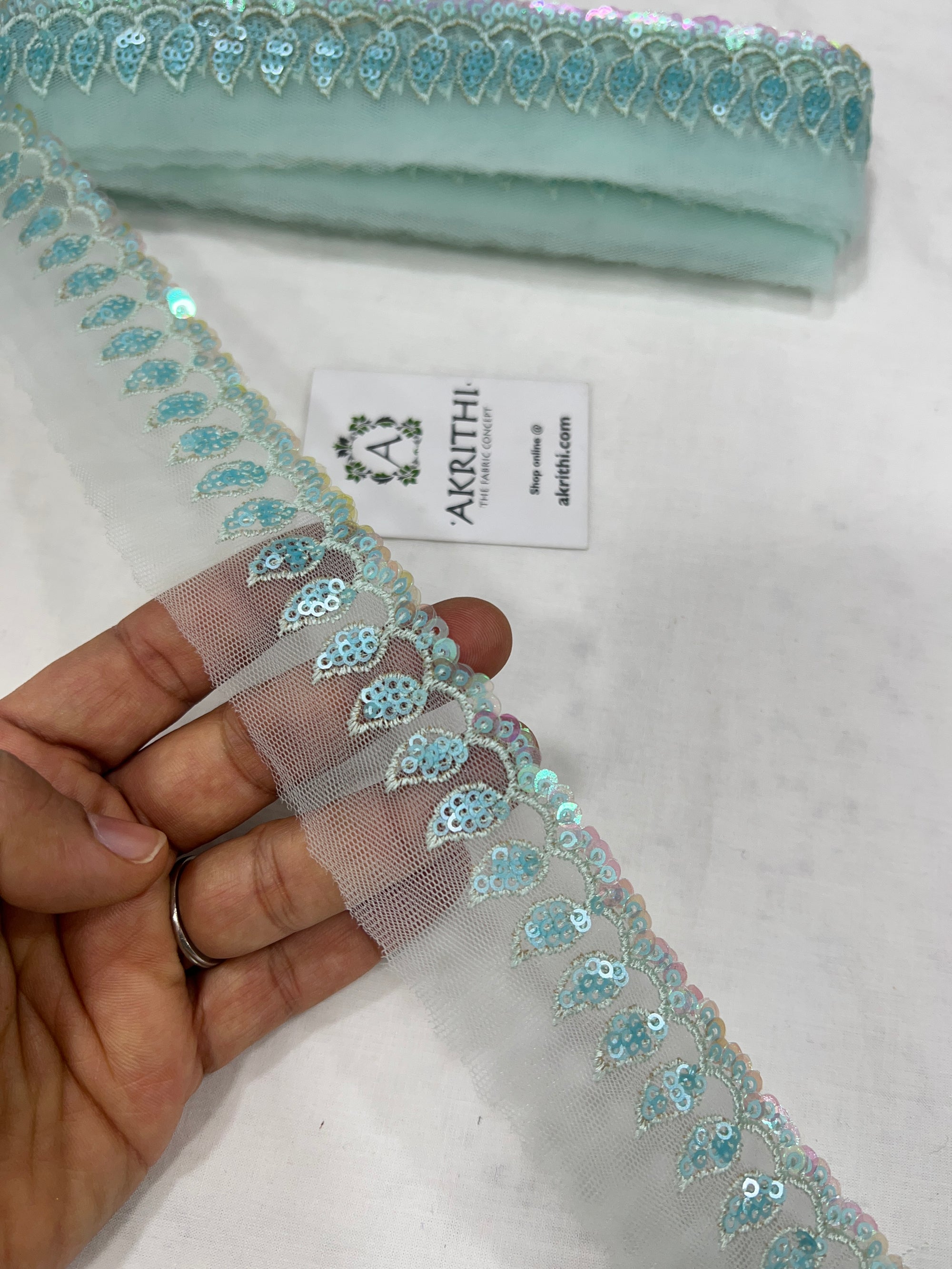 Embroidered lace 9 metres roll
