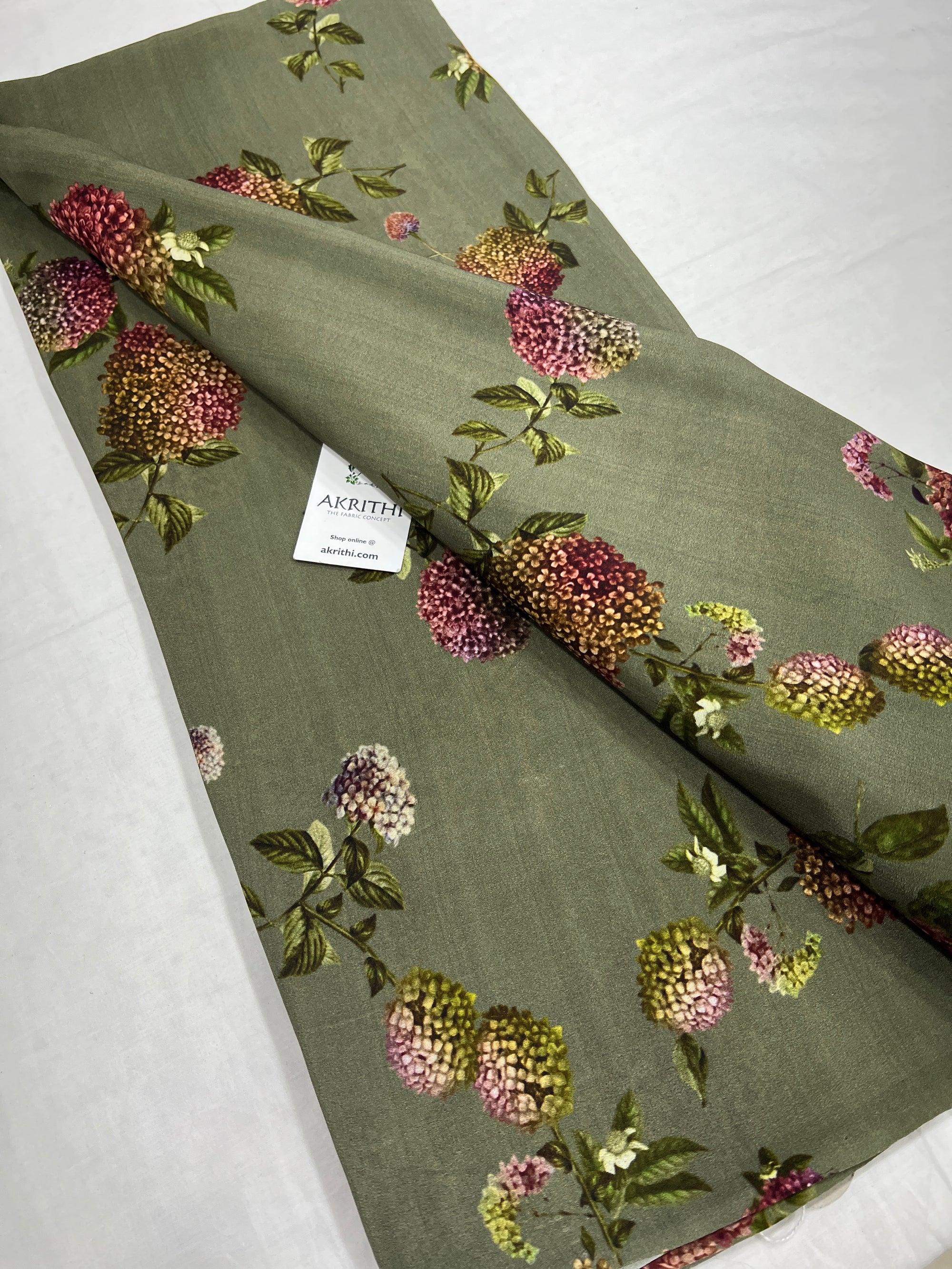 Digital floral printed pure silk crepe fabric