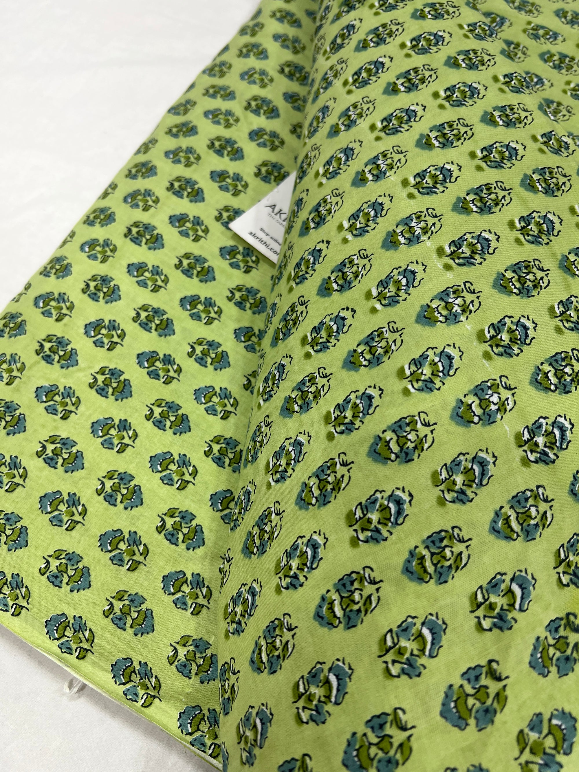 Printed pure cotton fabric