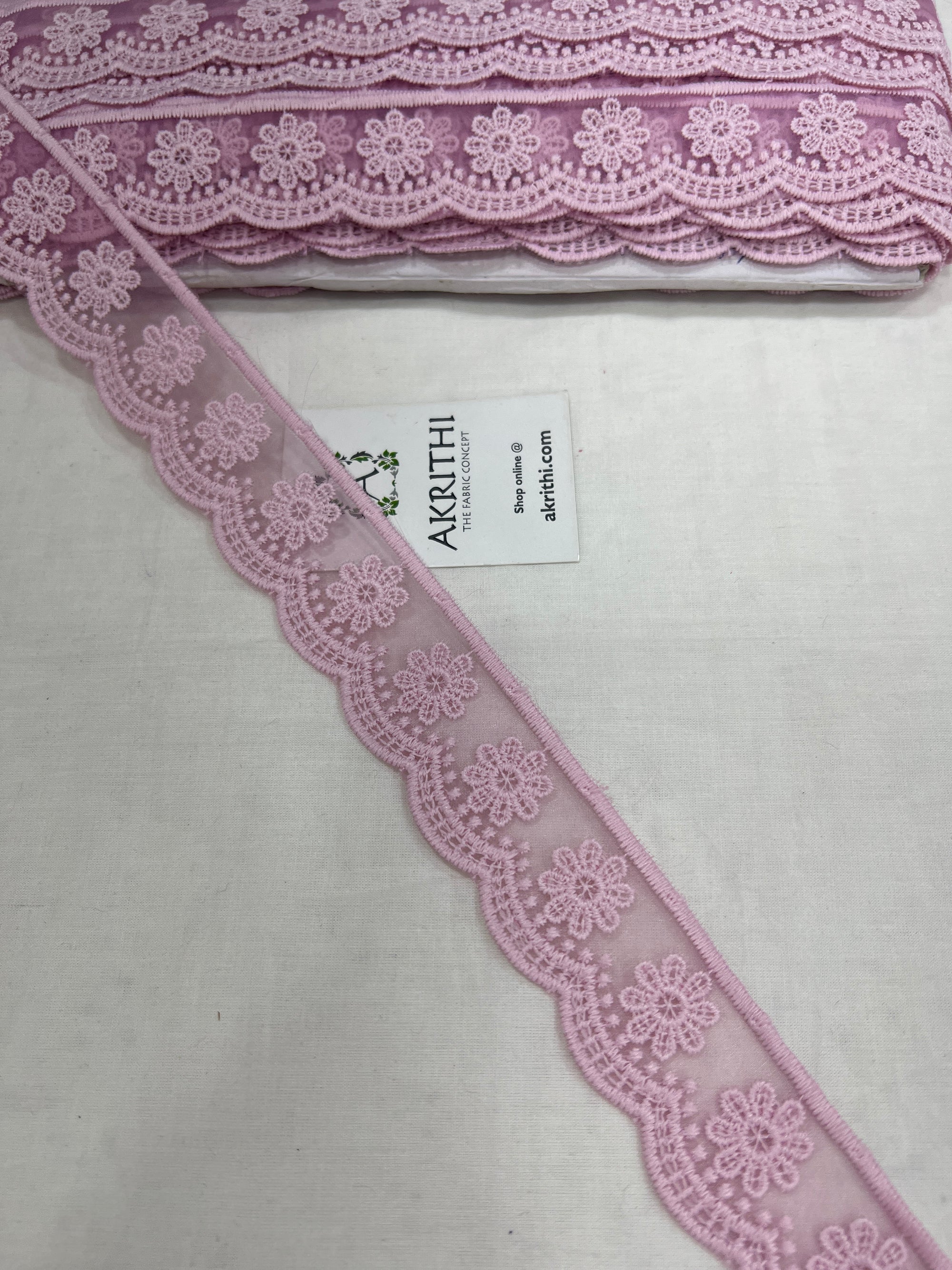 Lace per yard