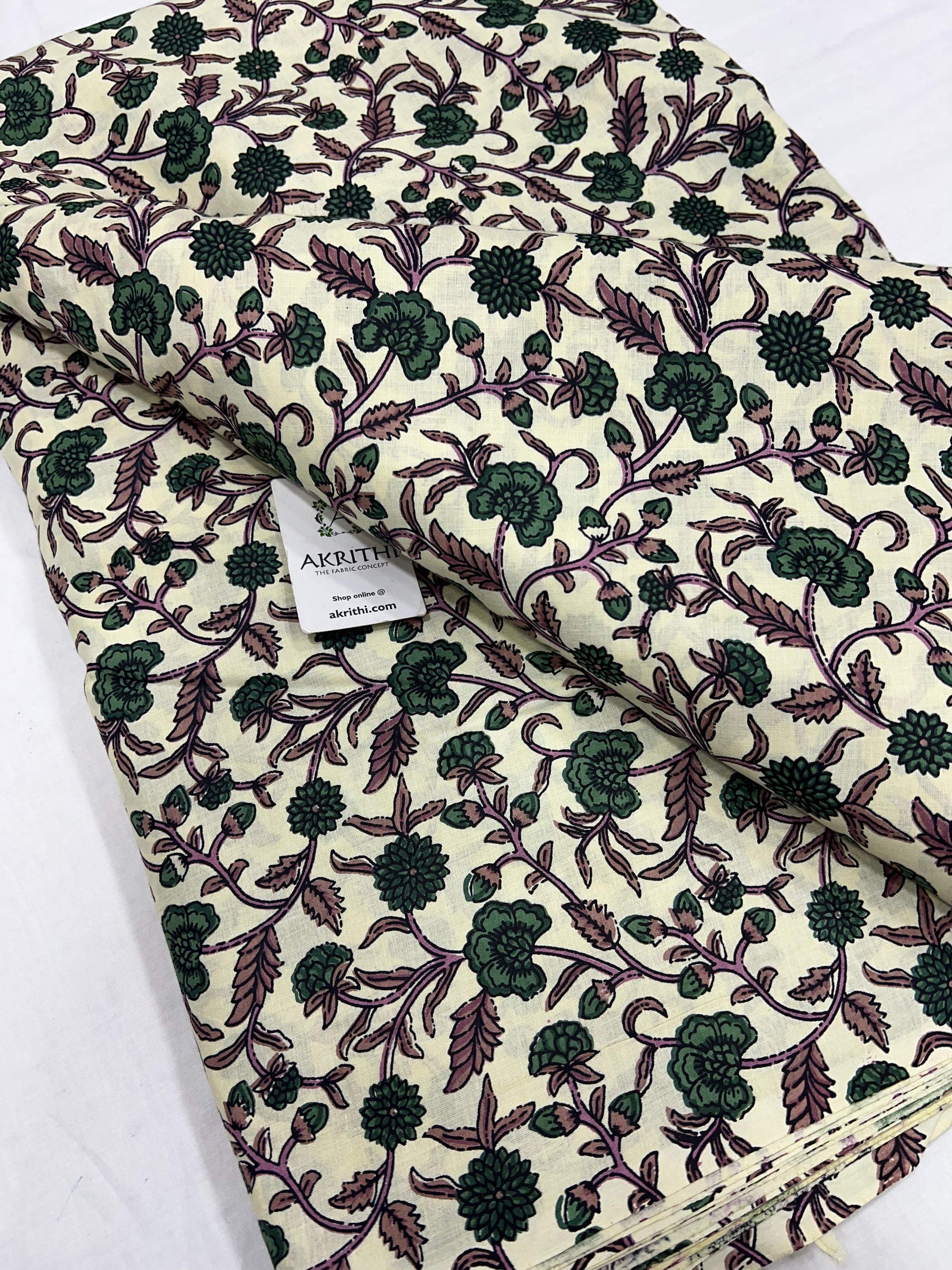 Printed pure cotton fabric