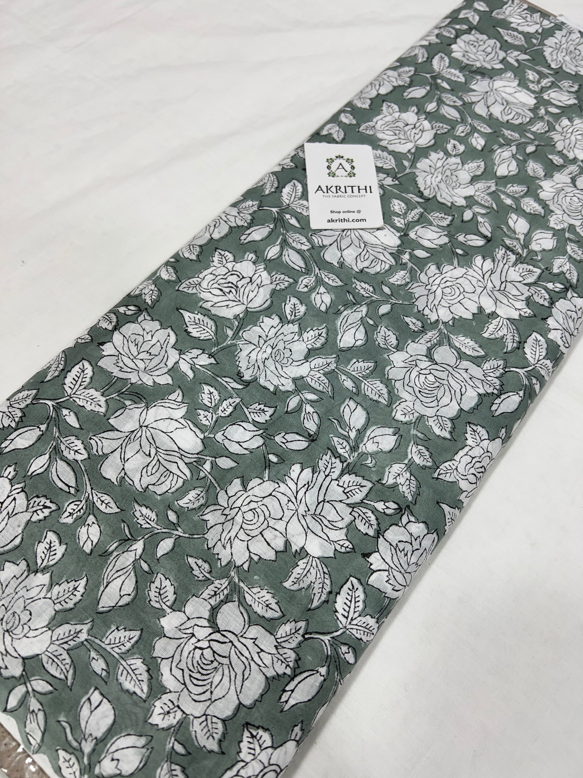 Printed pure mul cotton fabric