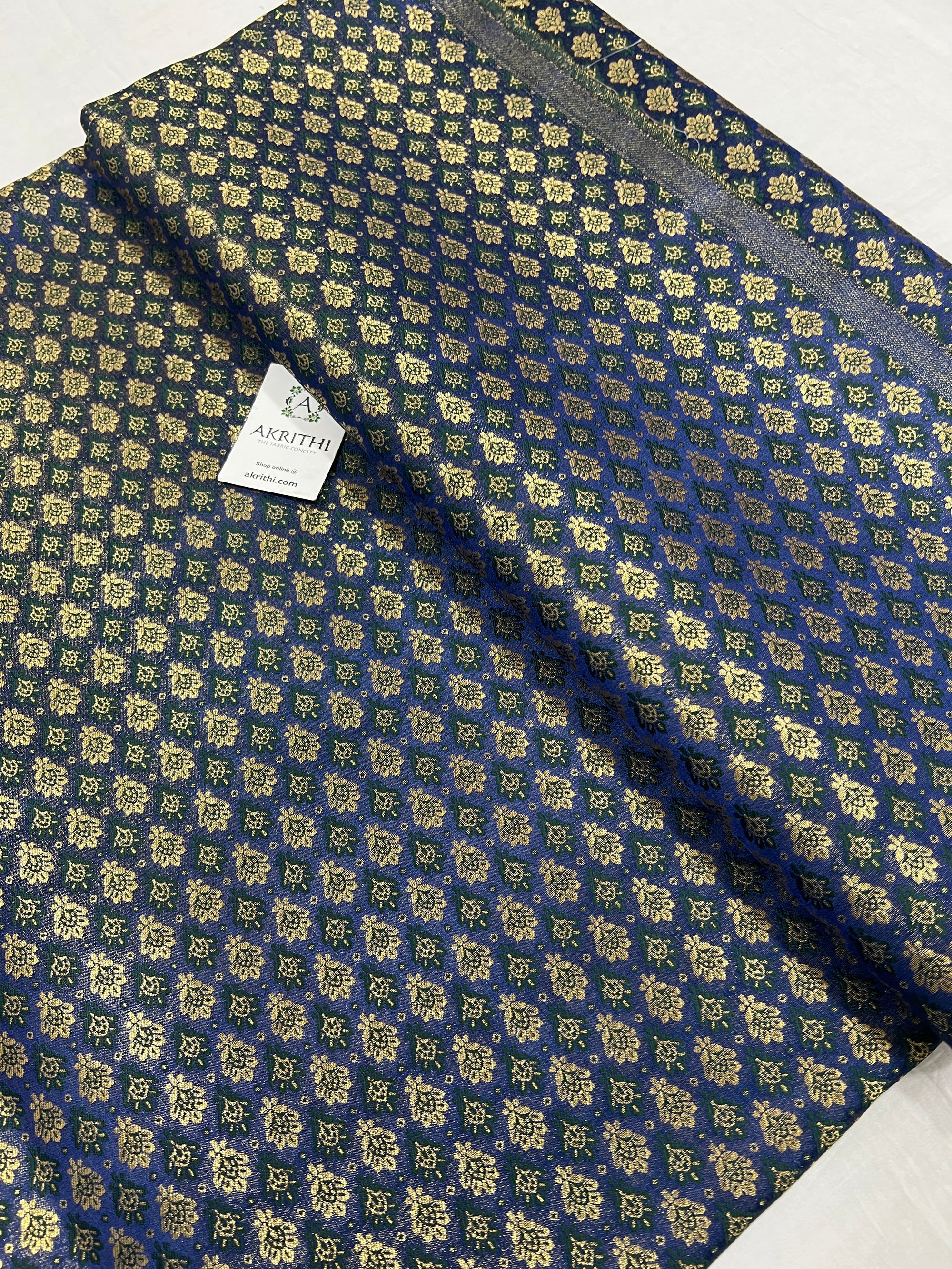 Banarasi brocade fabric 75 cms cut