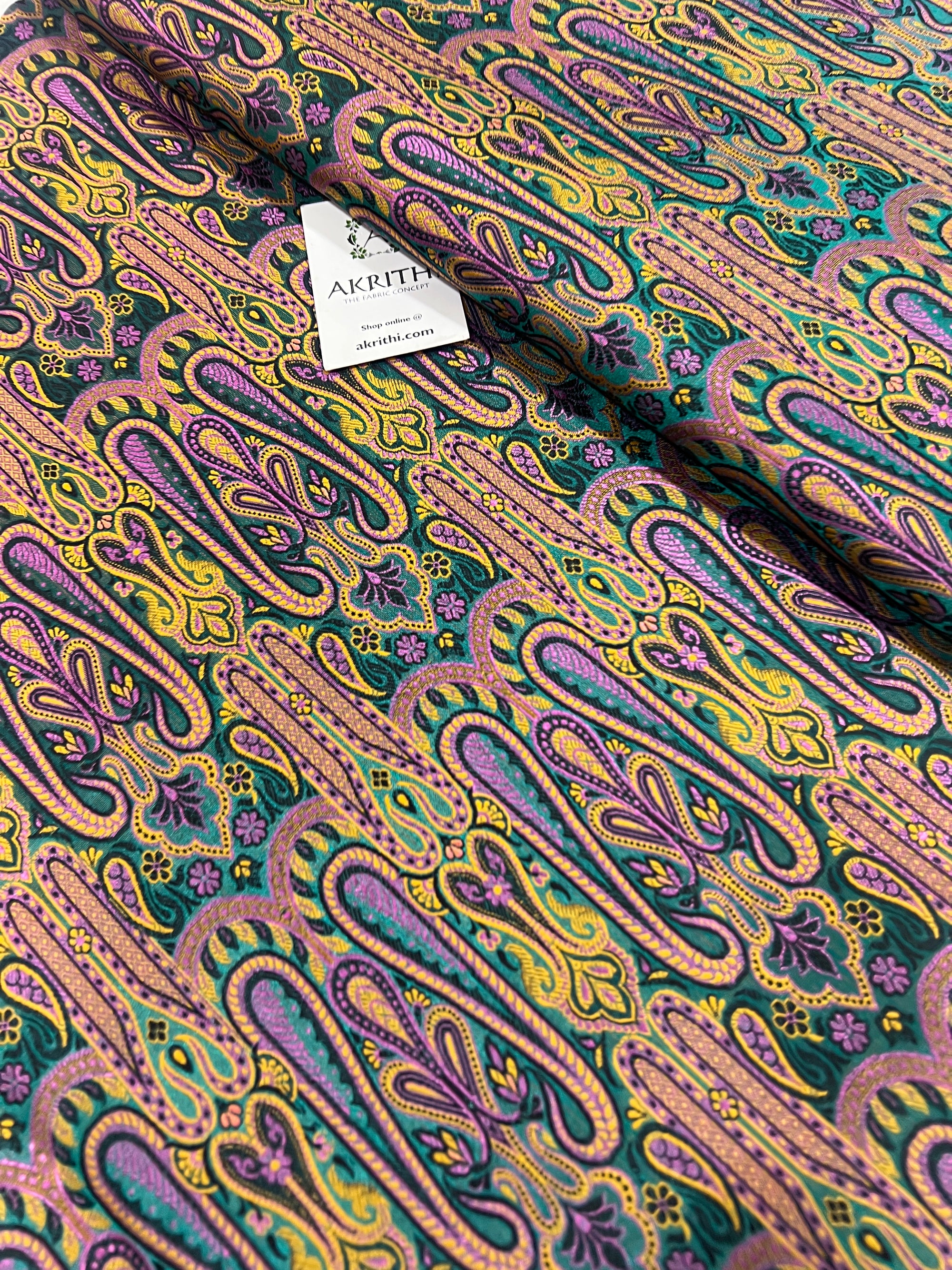 Banarasi brocade fabric 75 cms cut