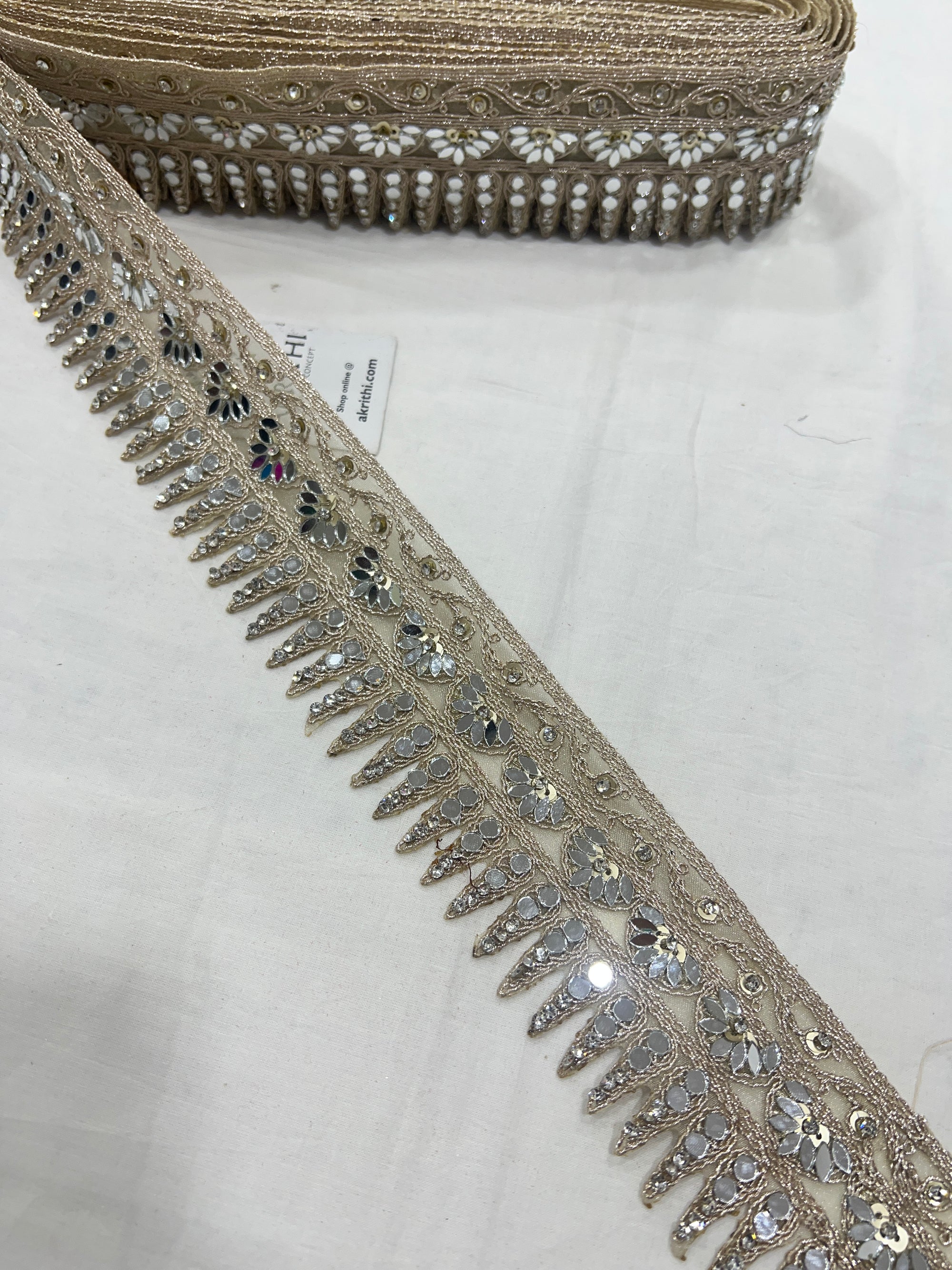 Embroidered lace 9 metres roll