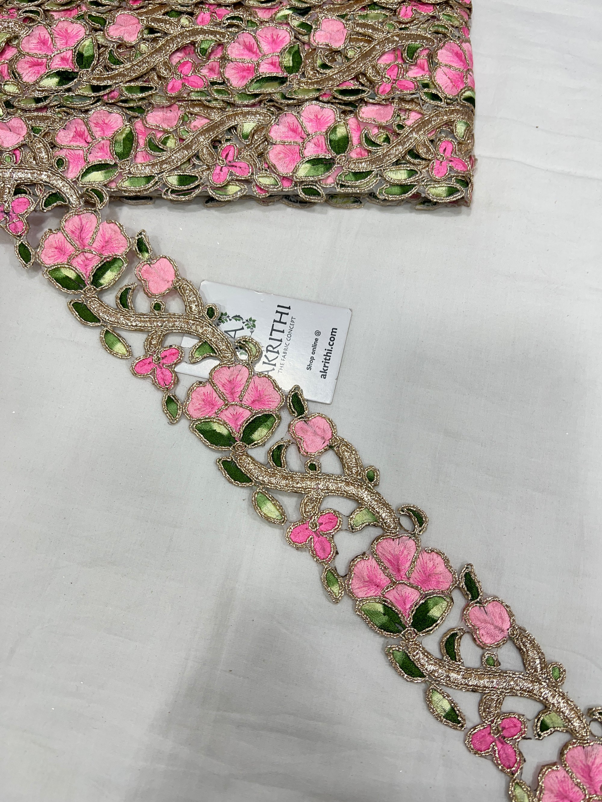 Embroidered lace 9 metres roll