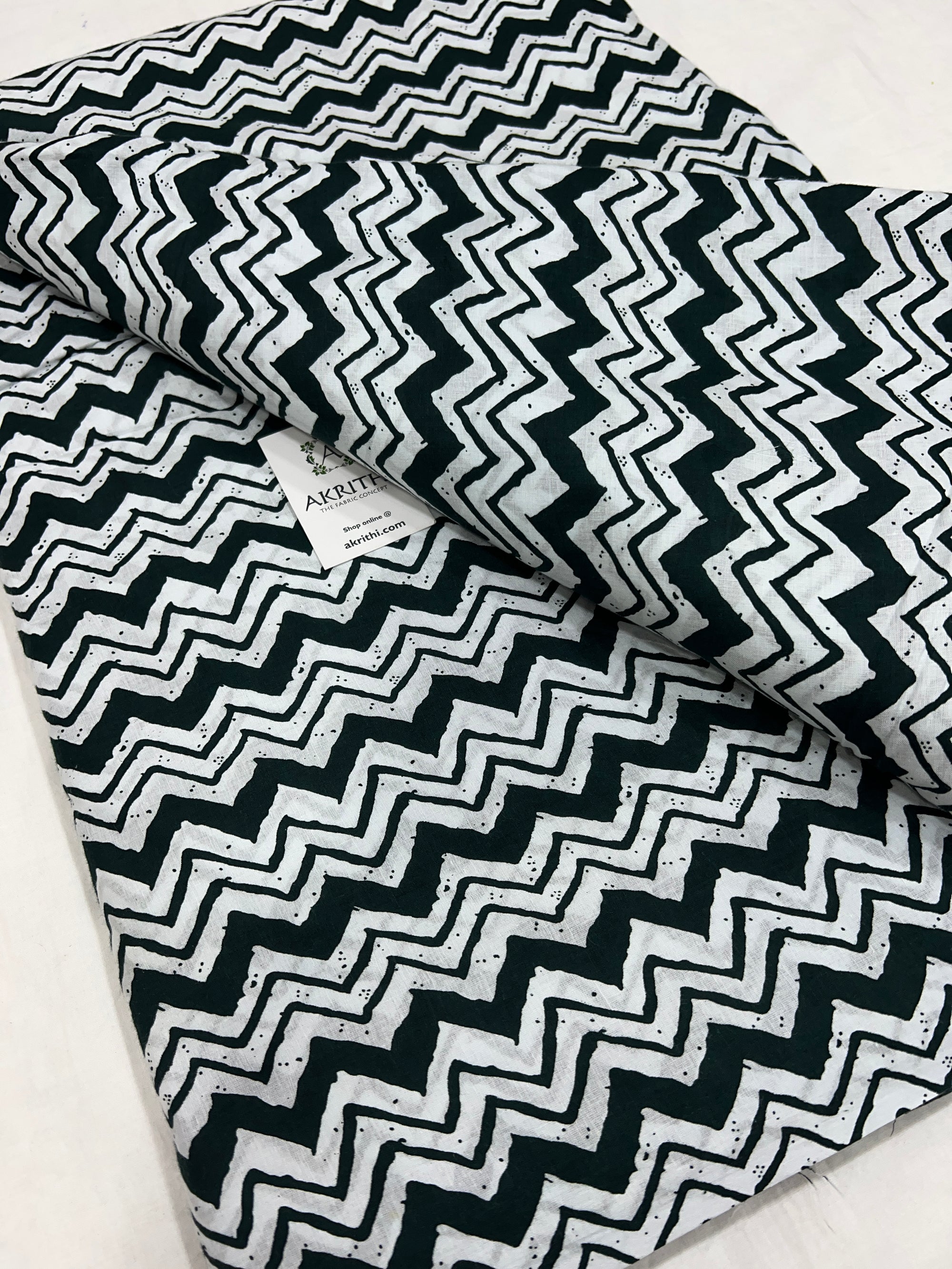 Printed pure cotton fabric
