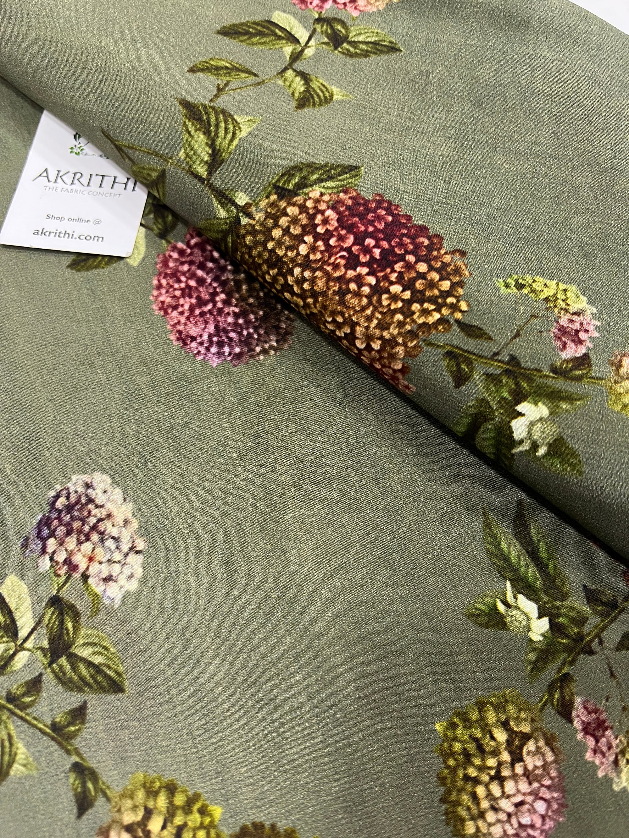 Digital floral printed pure silk crepe fabric