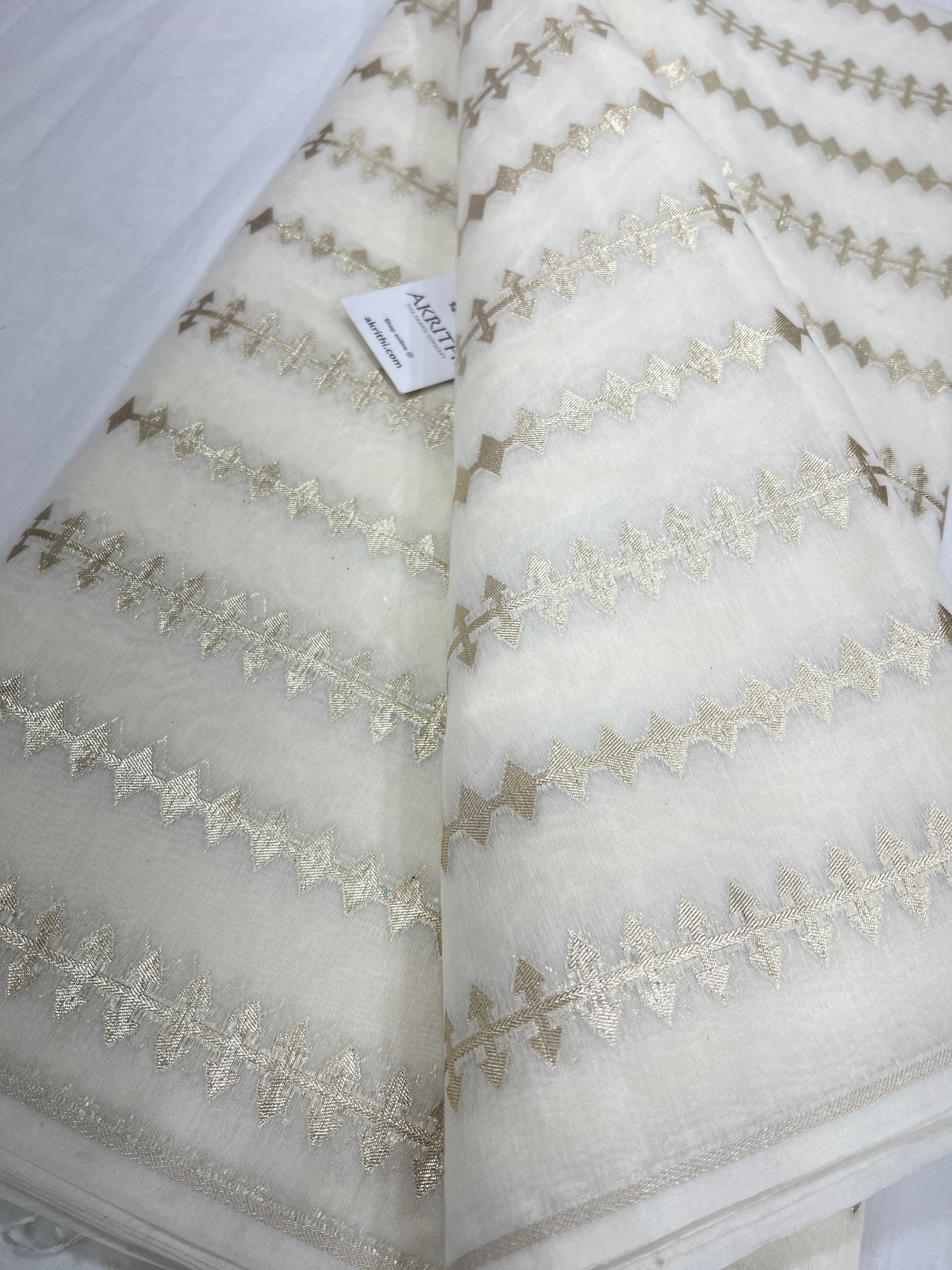 Dyeable banarasi Handloom chanderi lurex fabric