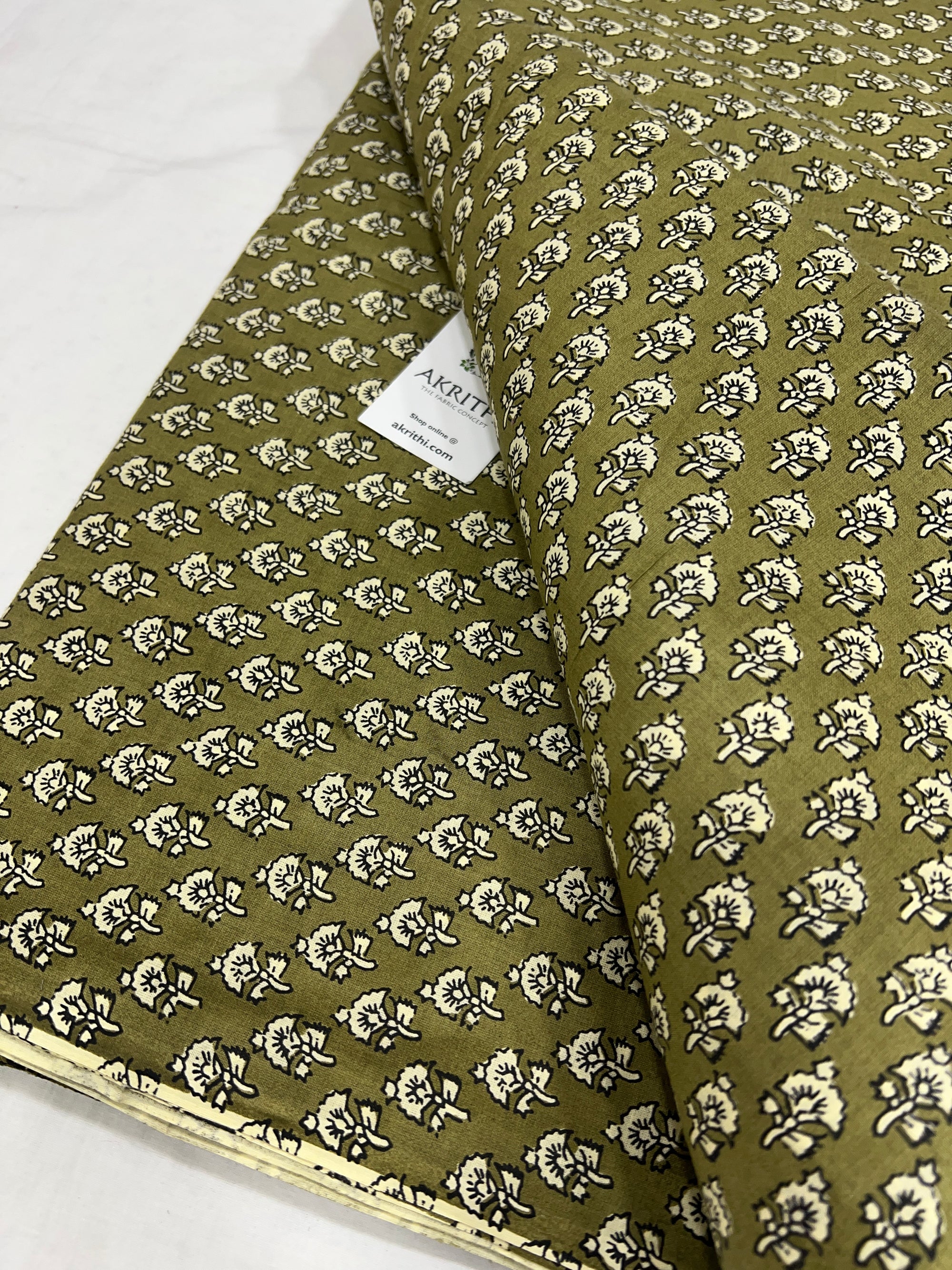 Printed pure cotton fabric