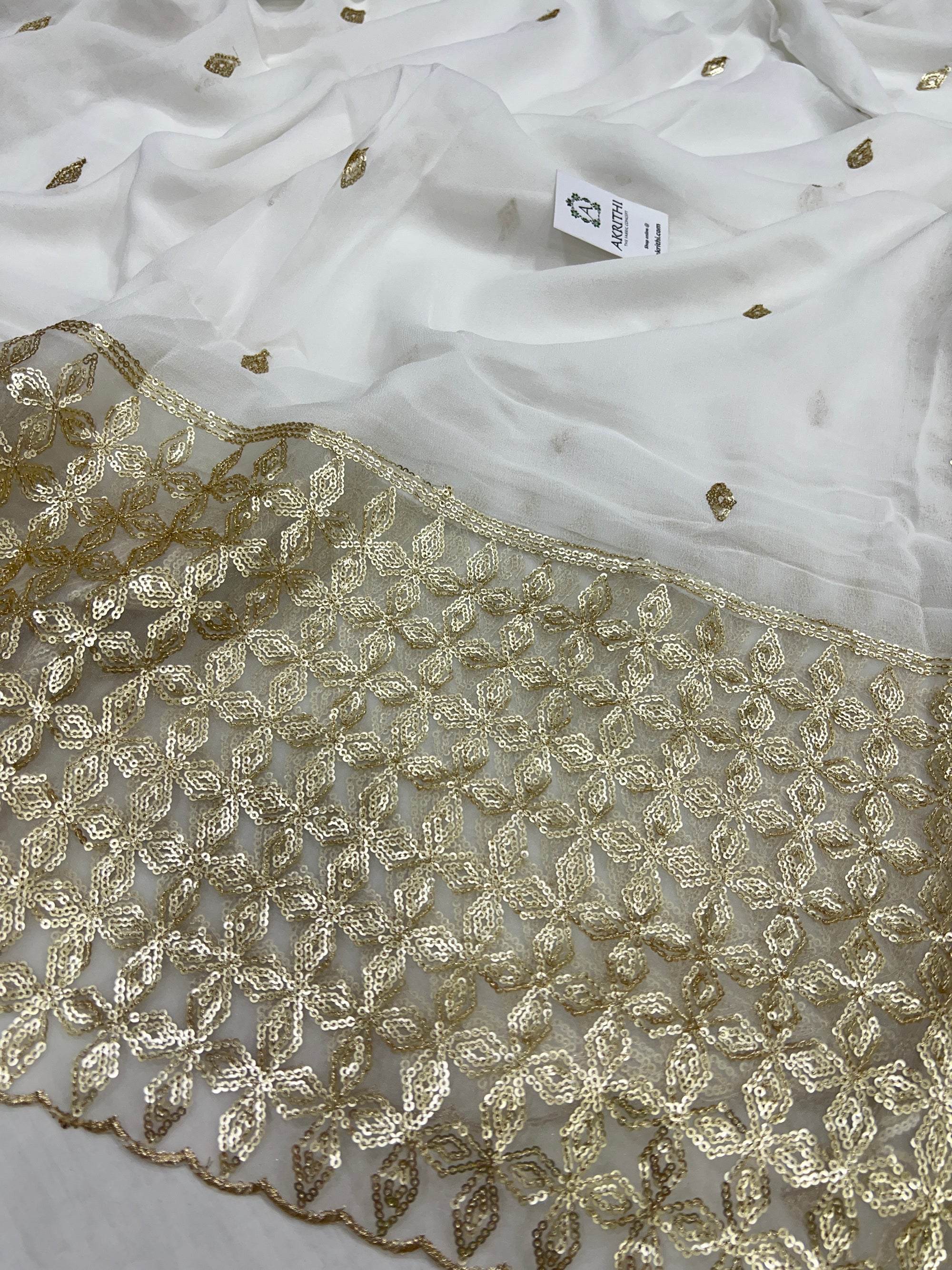 Dyeable Embroidered Georgette dupatta