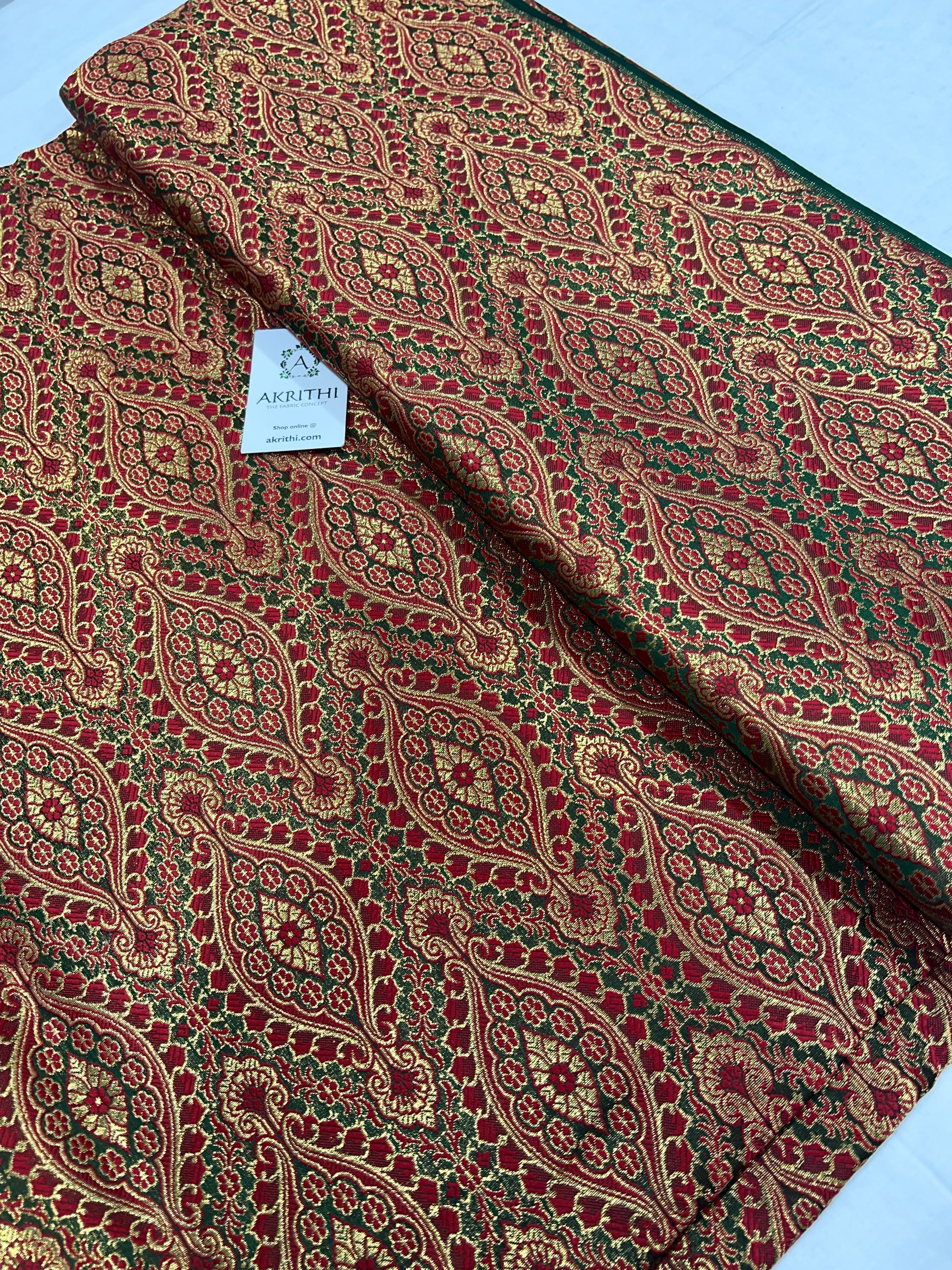 Banarasi brocade fabrication