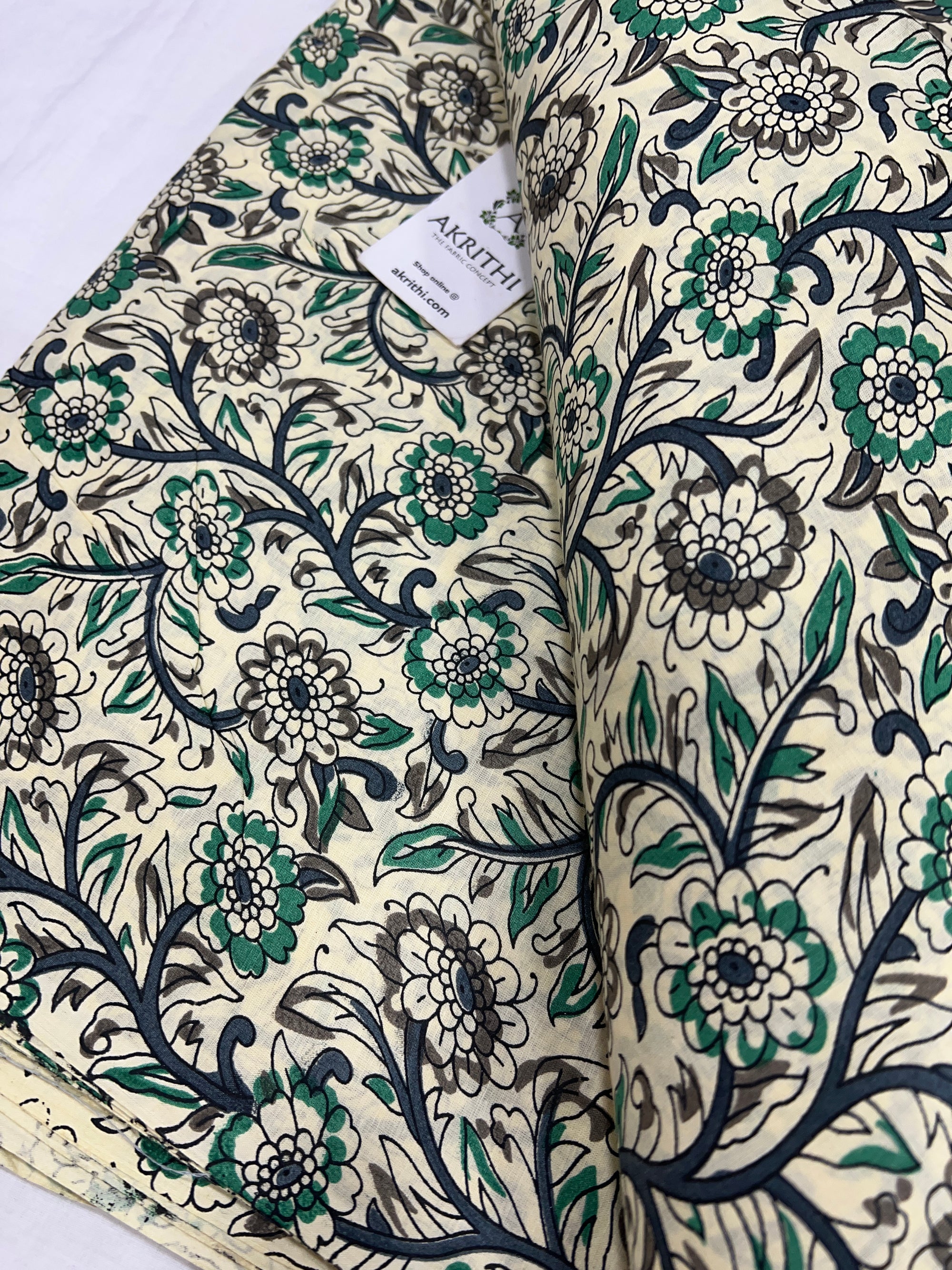 Printed pure cotton fabric