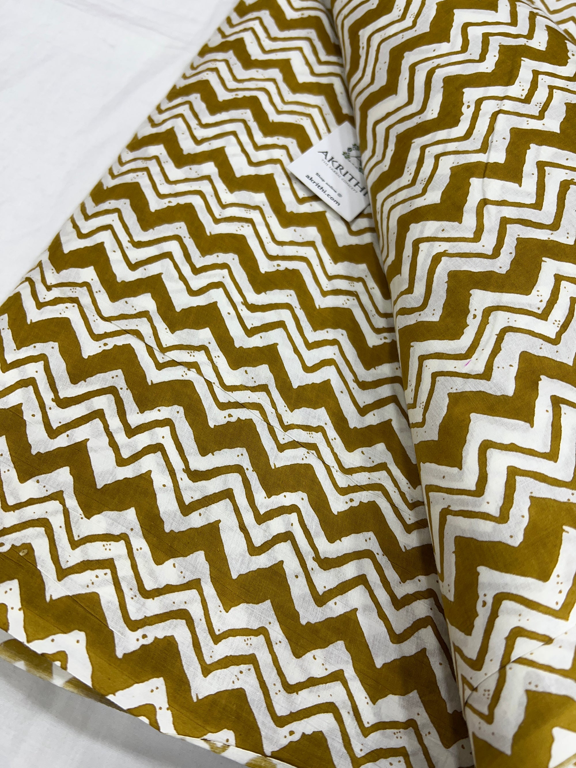 Printed pure cotton fabric