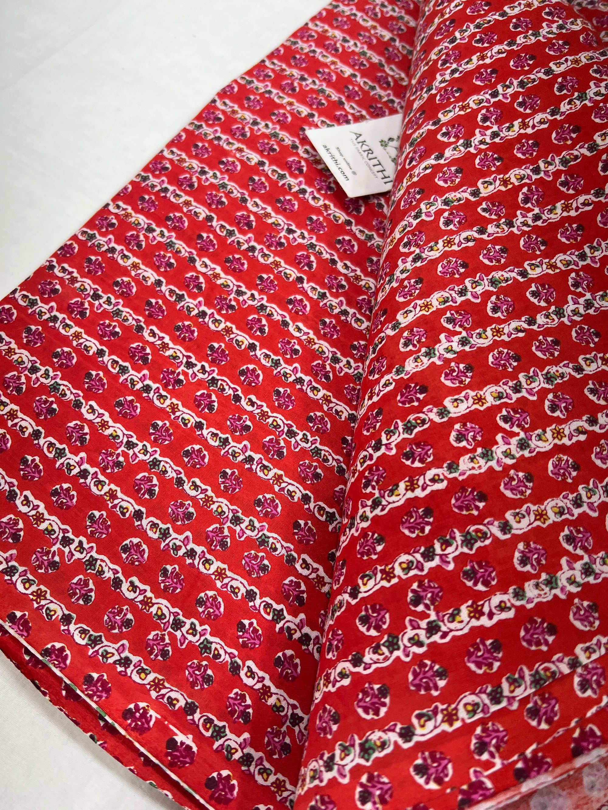 Printed pure cotton fabric