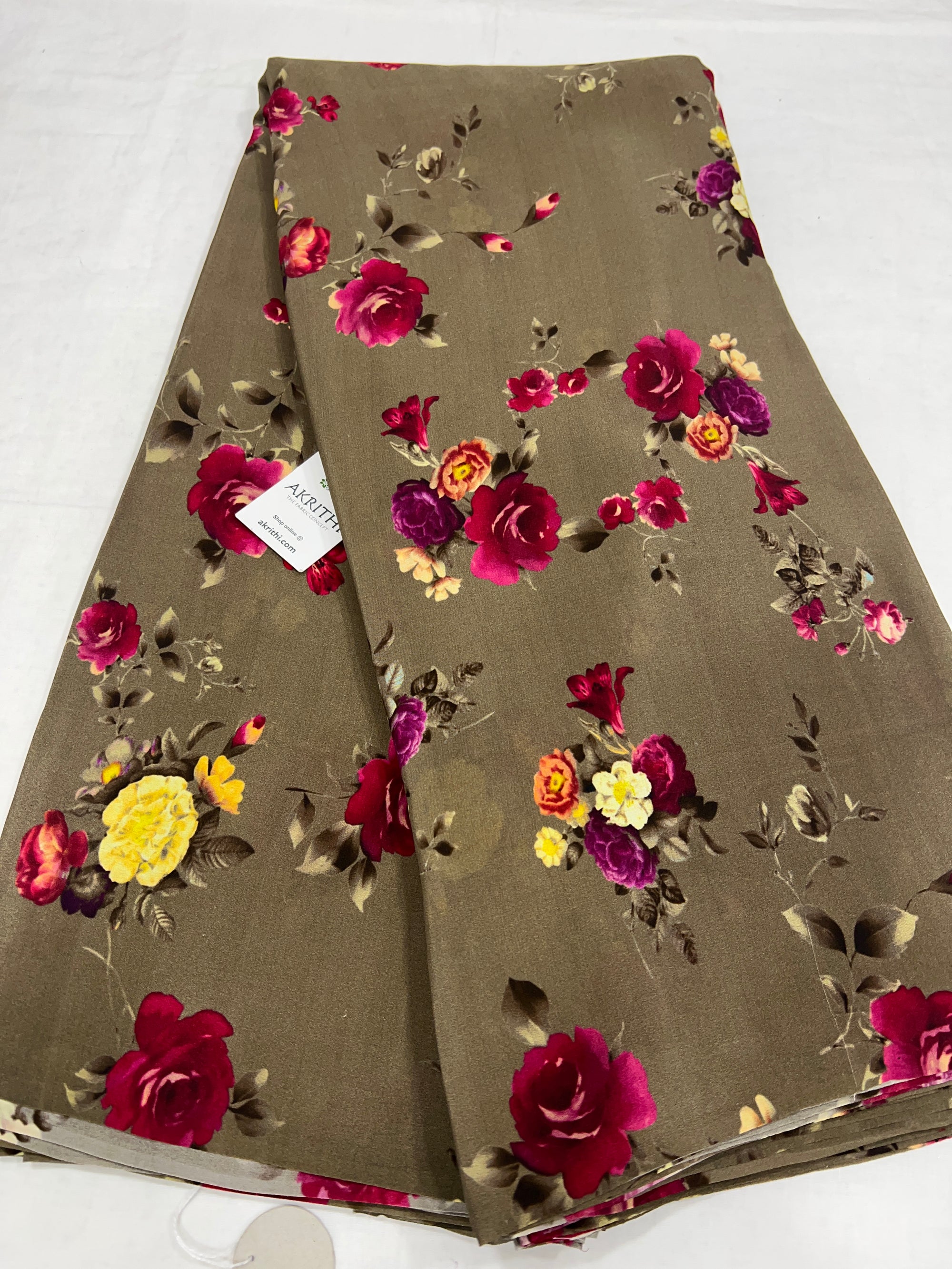 Digital floral printed pure silk crepe fabric