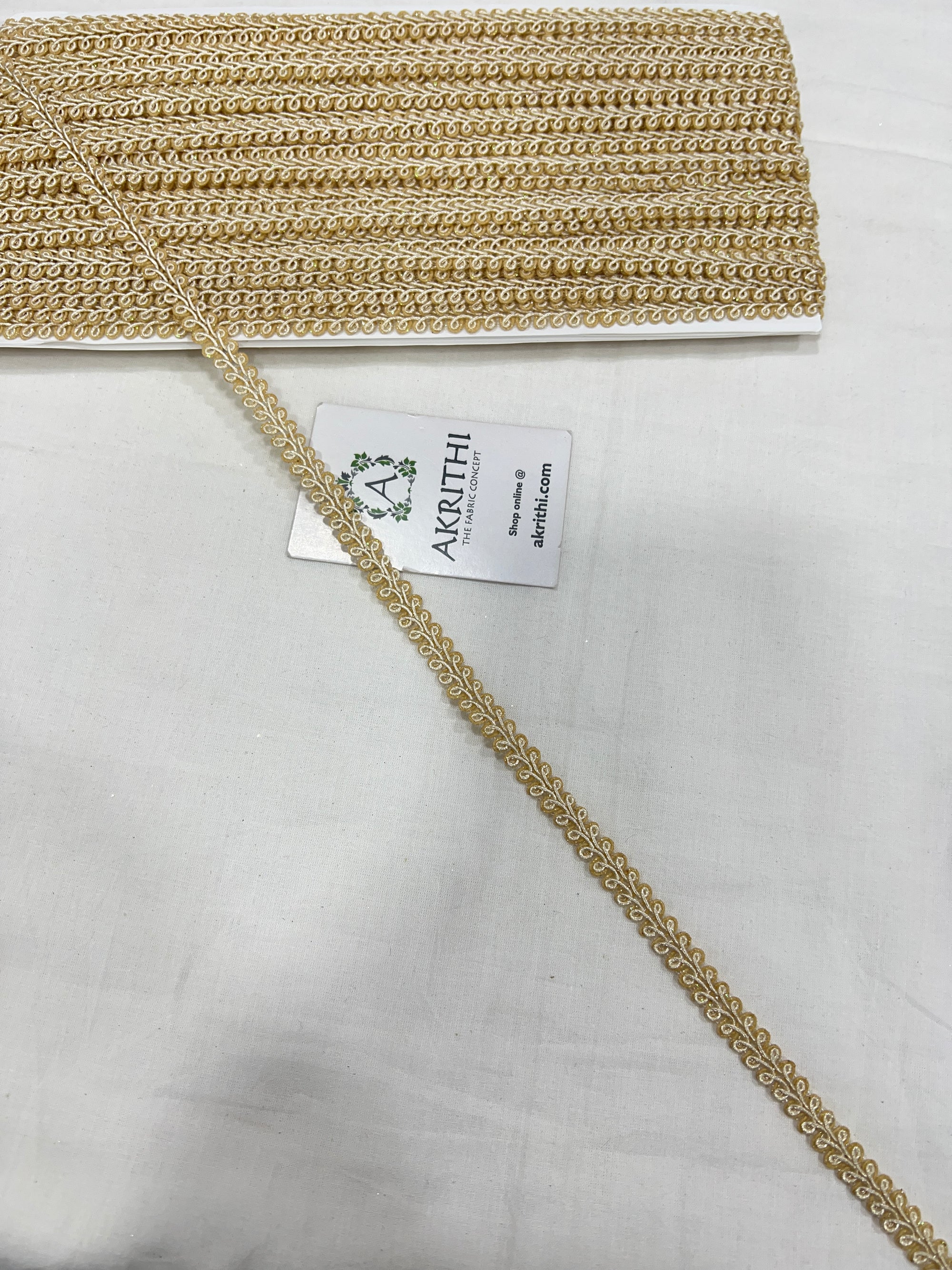 Embroidered lace 9 metres roll