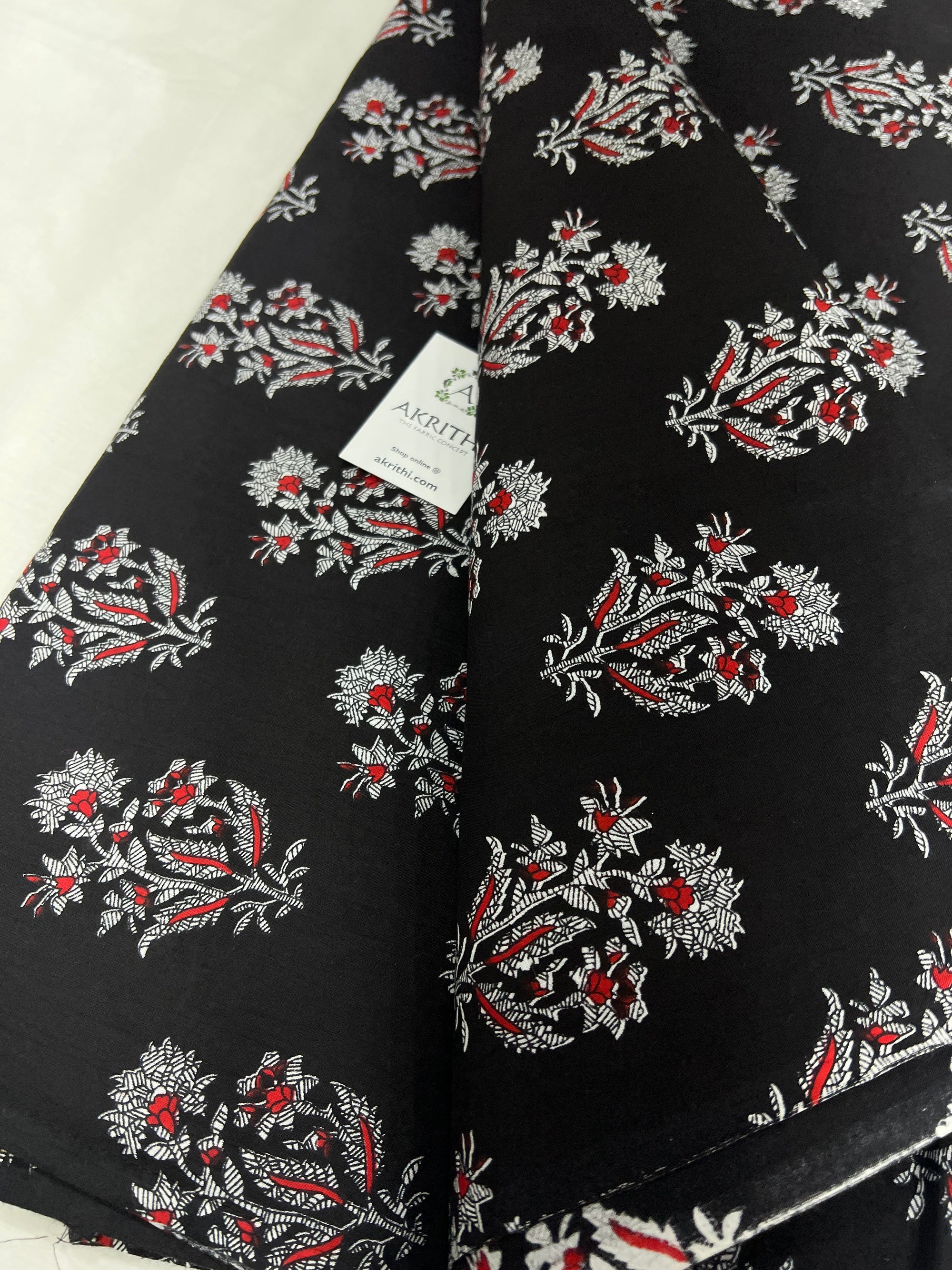 Printed pure cotton fabric