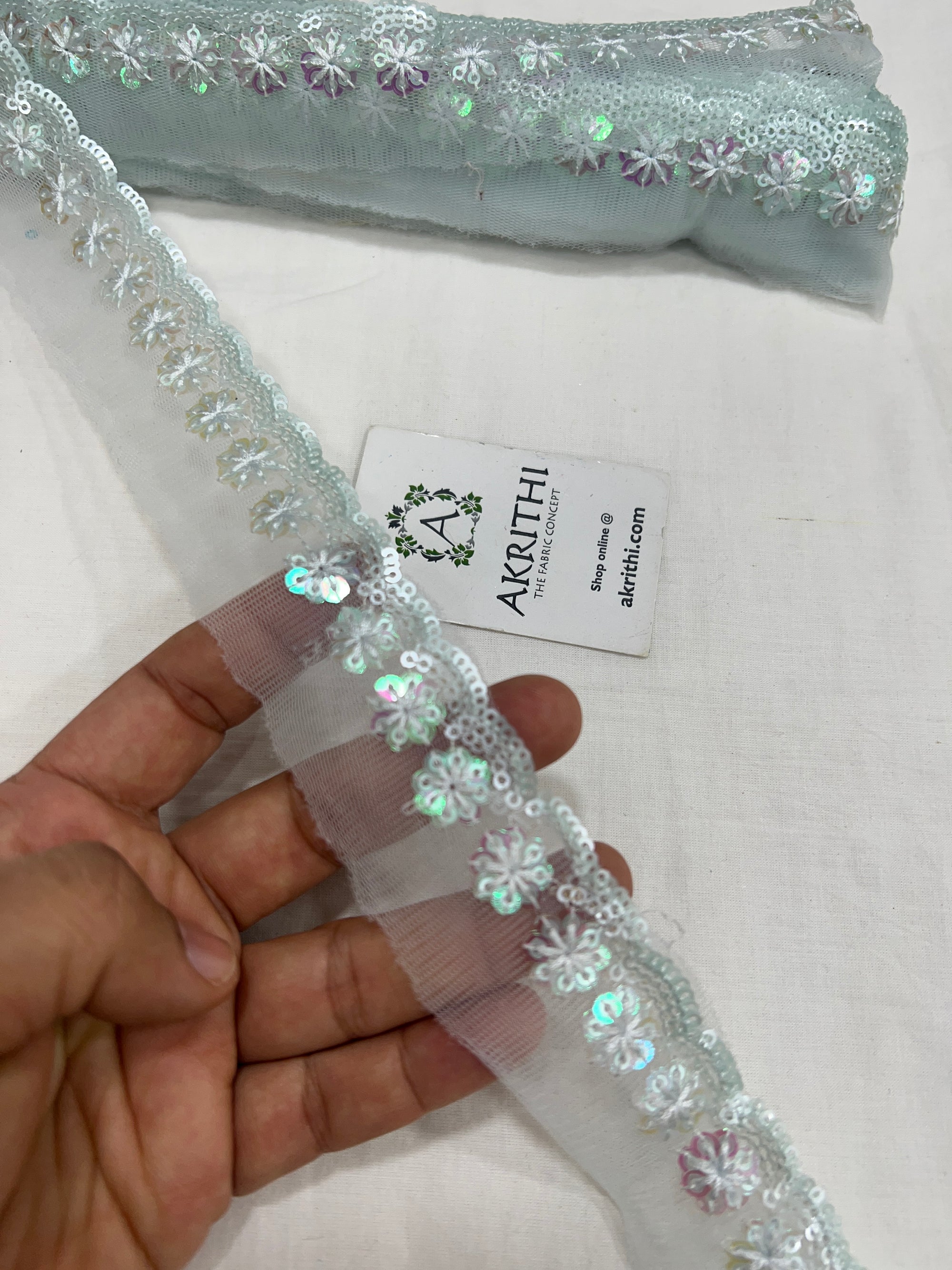 Embroidered lace 9 metres roll
