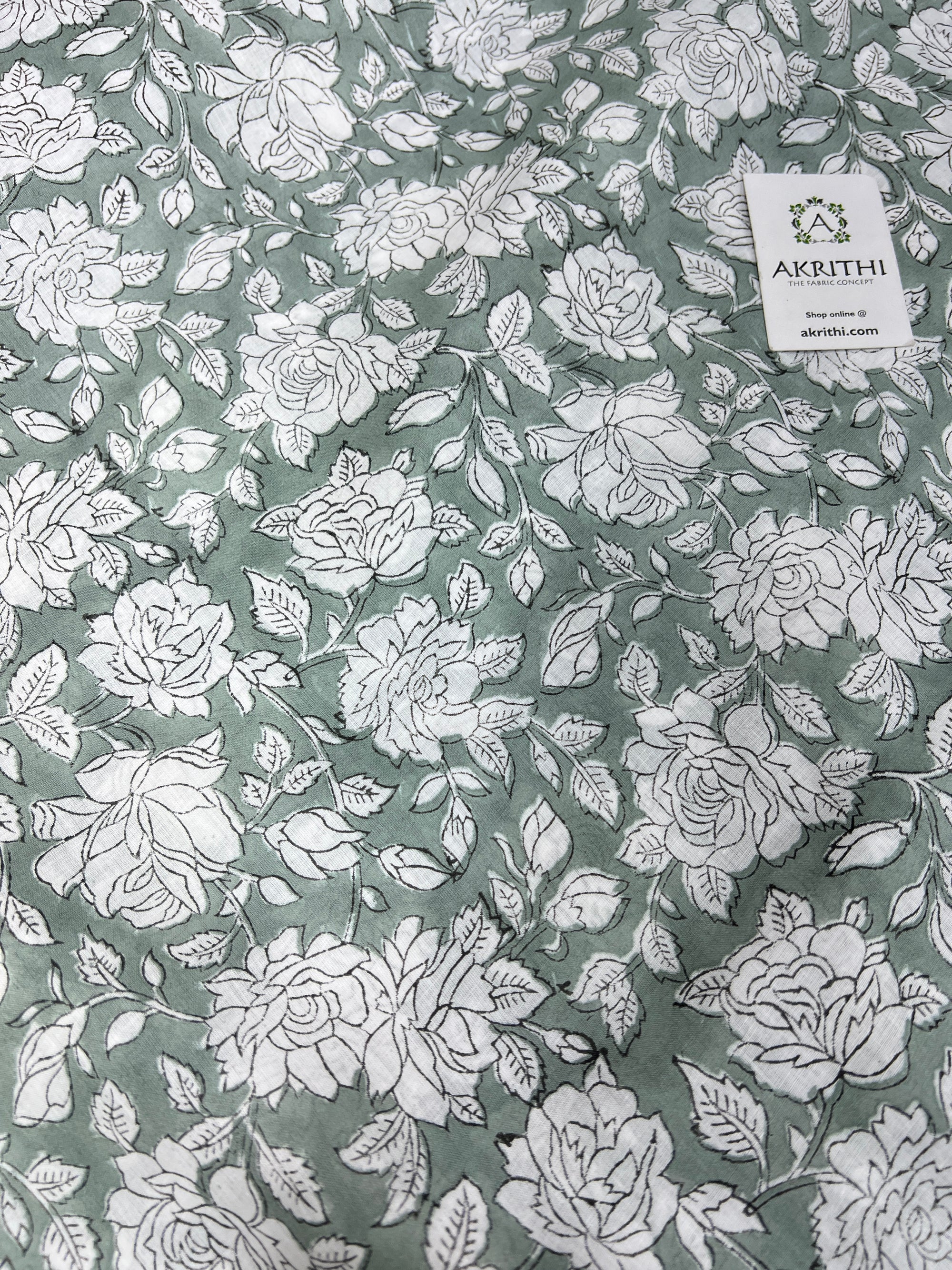 Printed pure mul cotton fabric