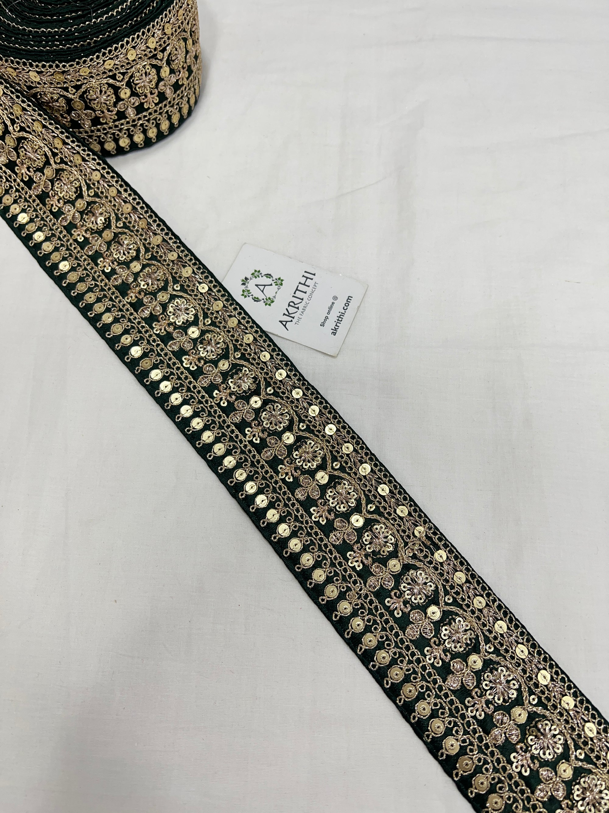 Embroidered lace 9 metres roll