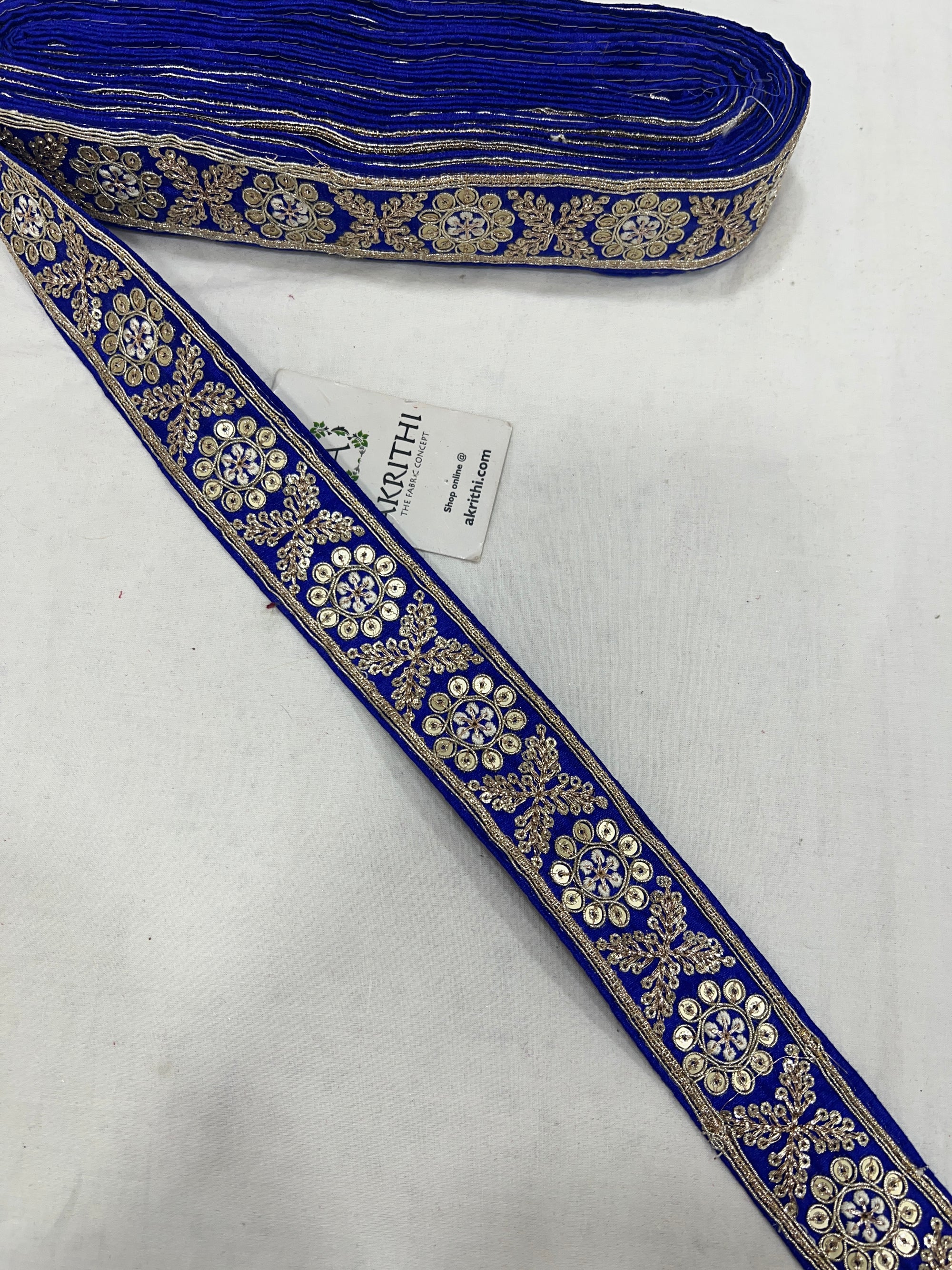 Embroidered lace 9 metres roll