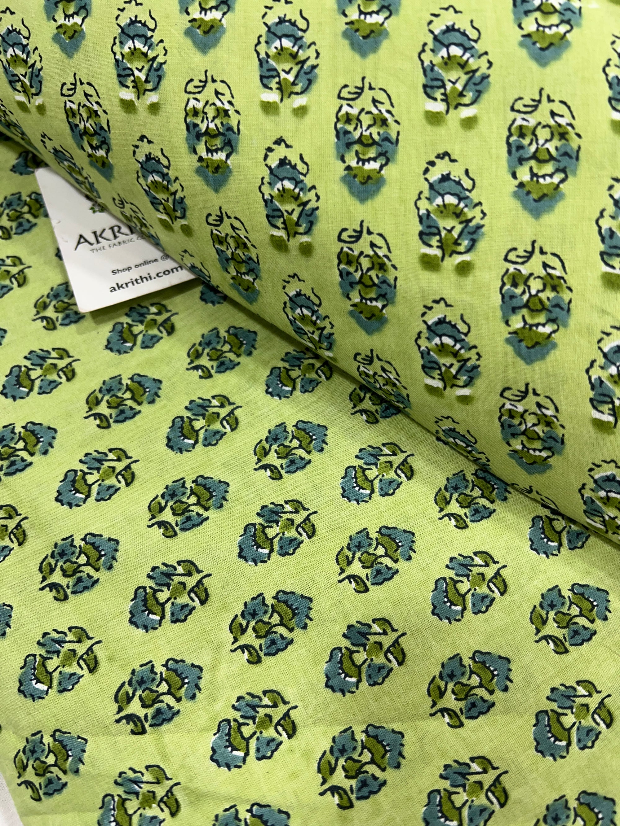 Printed pure cotton fabric