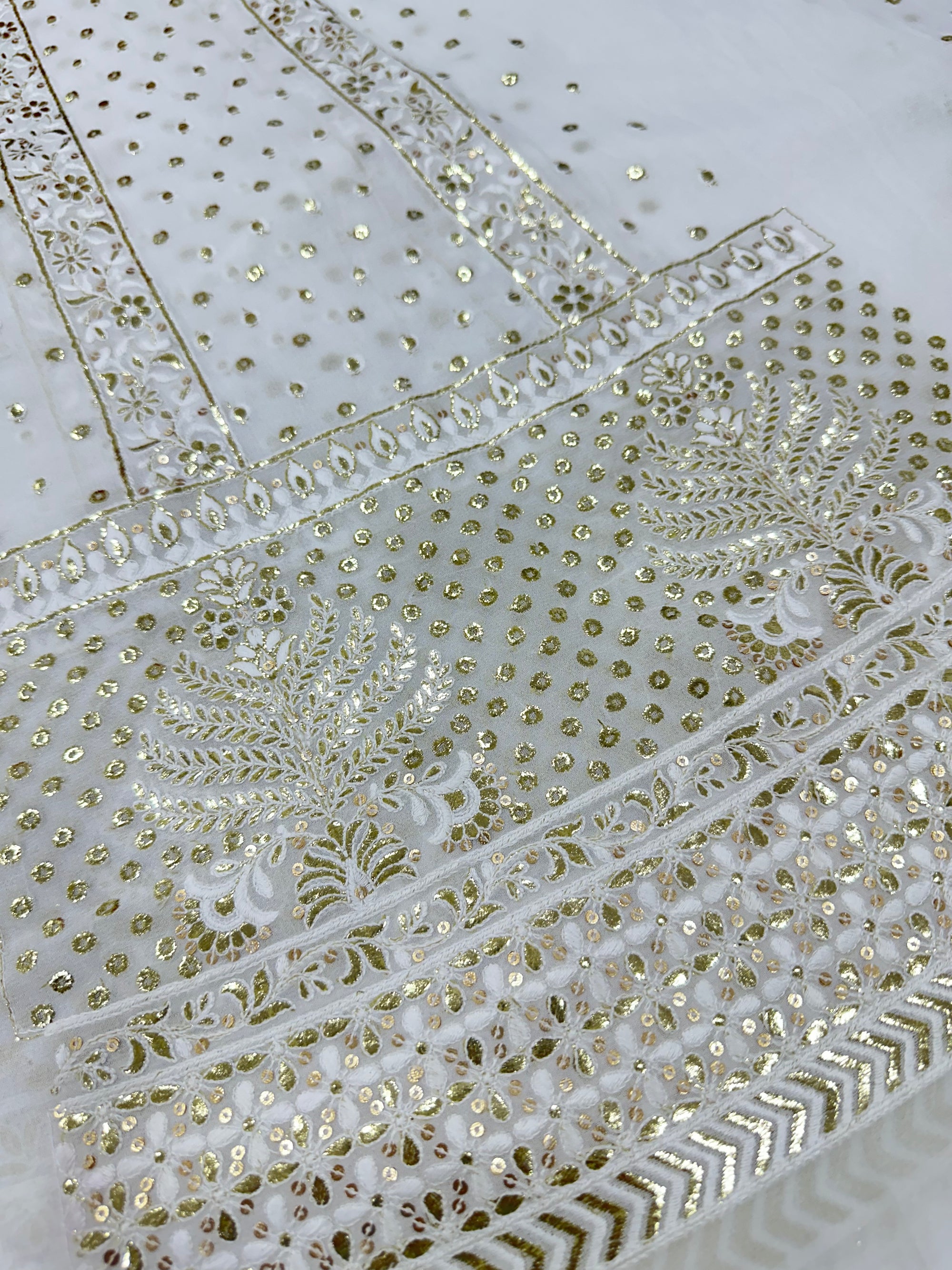 Embroidered kali for lehenga