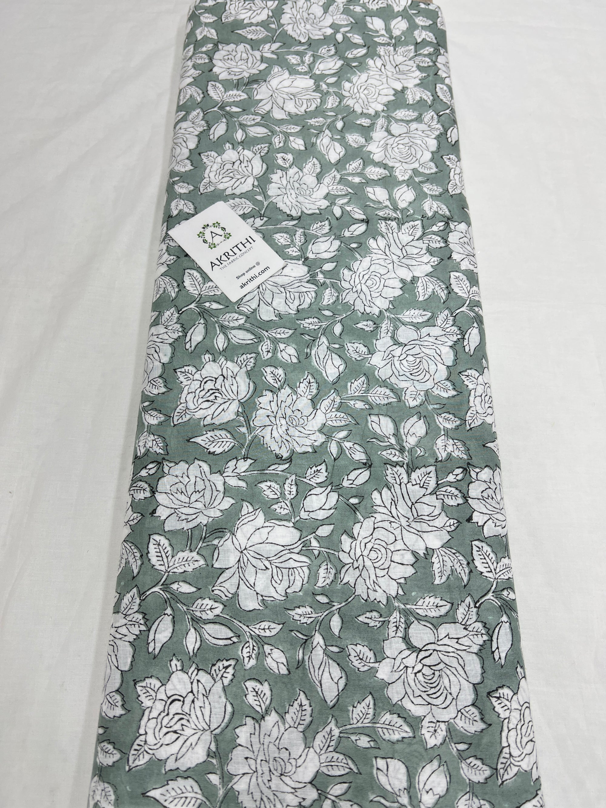 Printed pure mul cotton fabric