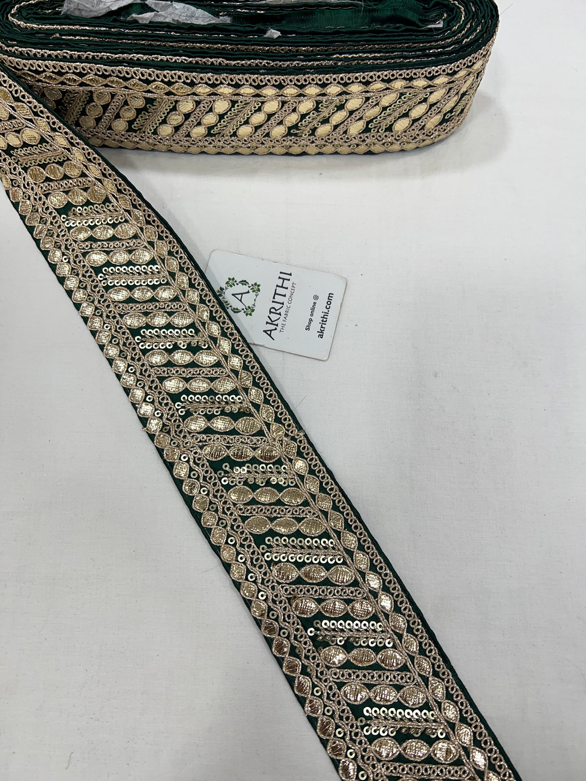 Embroidered lace 9 metres roll