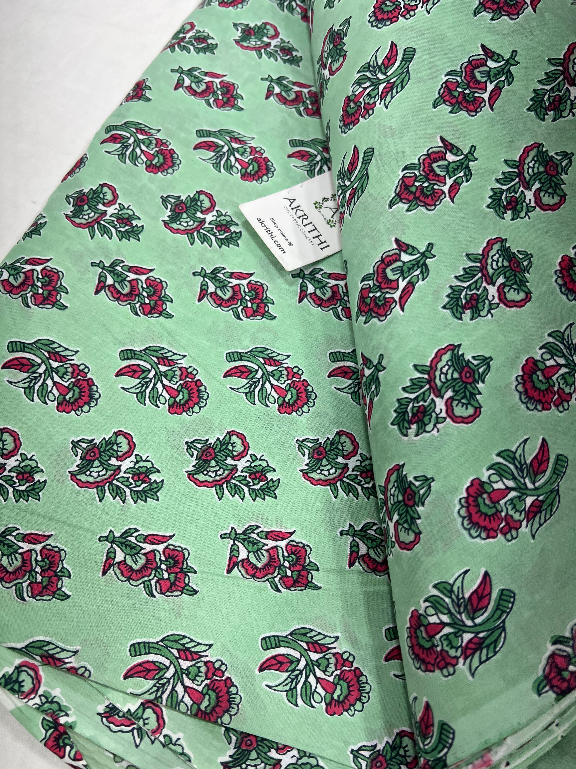 Printed pure cotton fabric