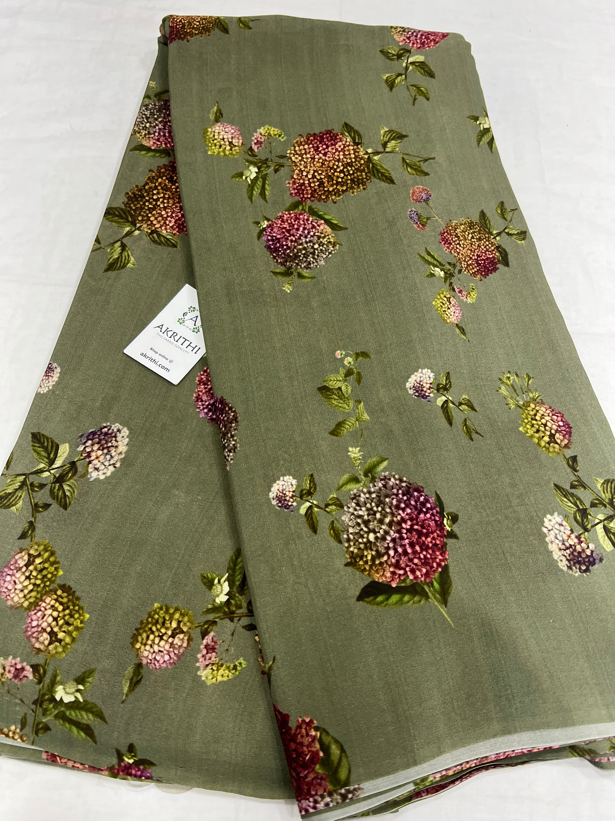 Digital floral printed pure silk crepe fabric