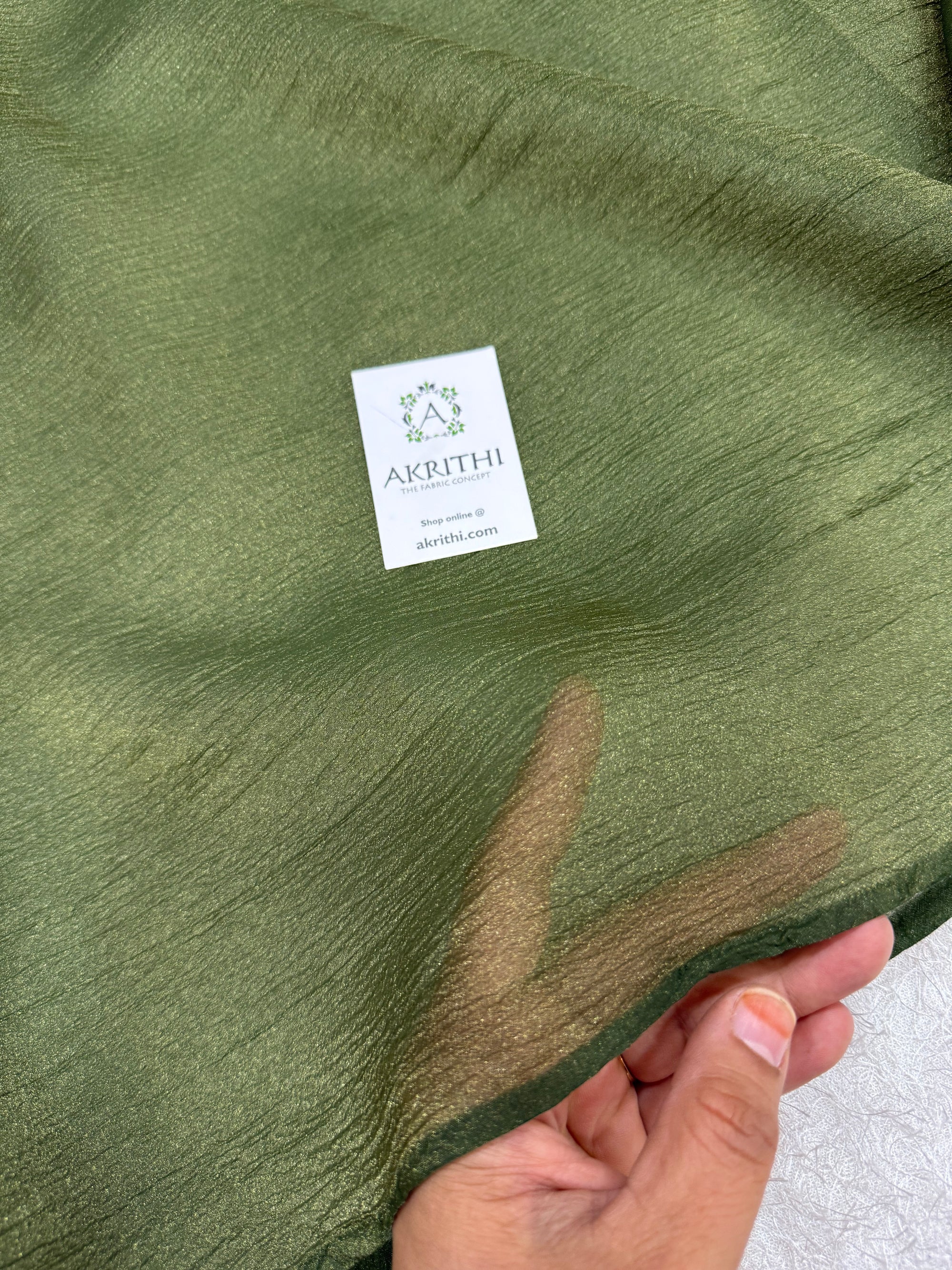 Crushed tissue fabric
