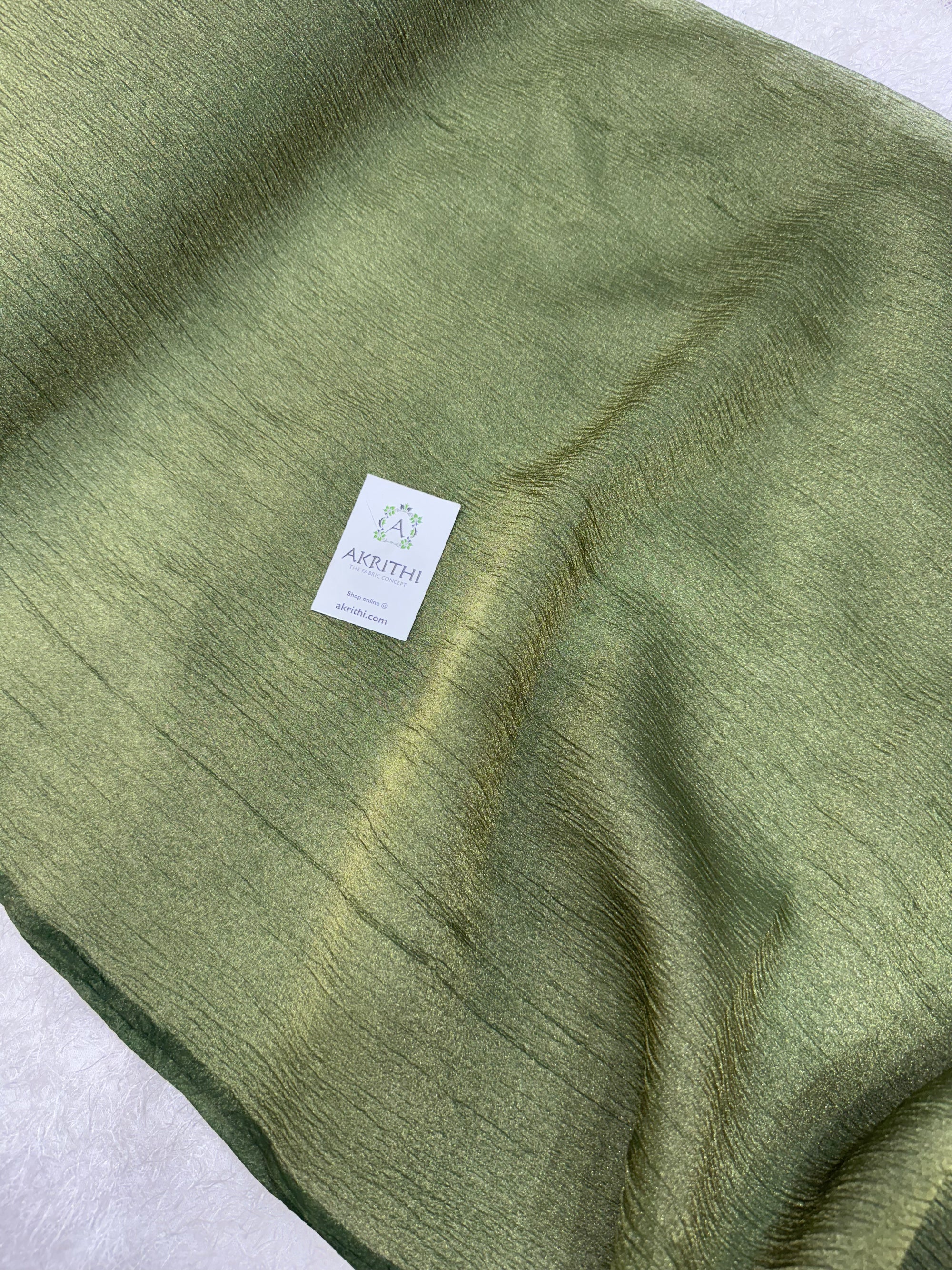 Crushed tissue fabric