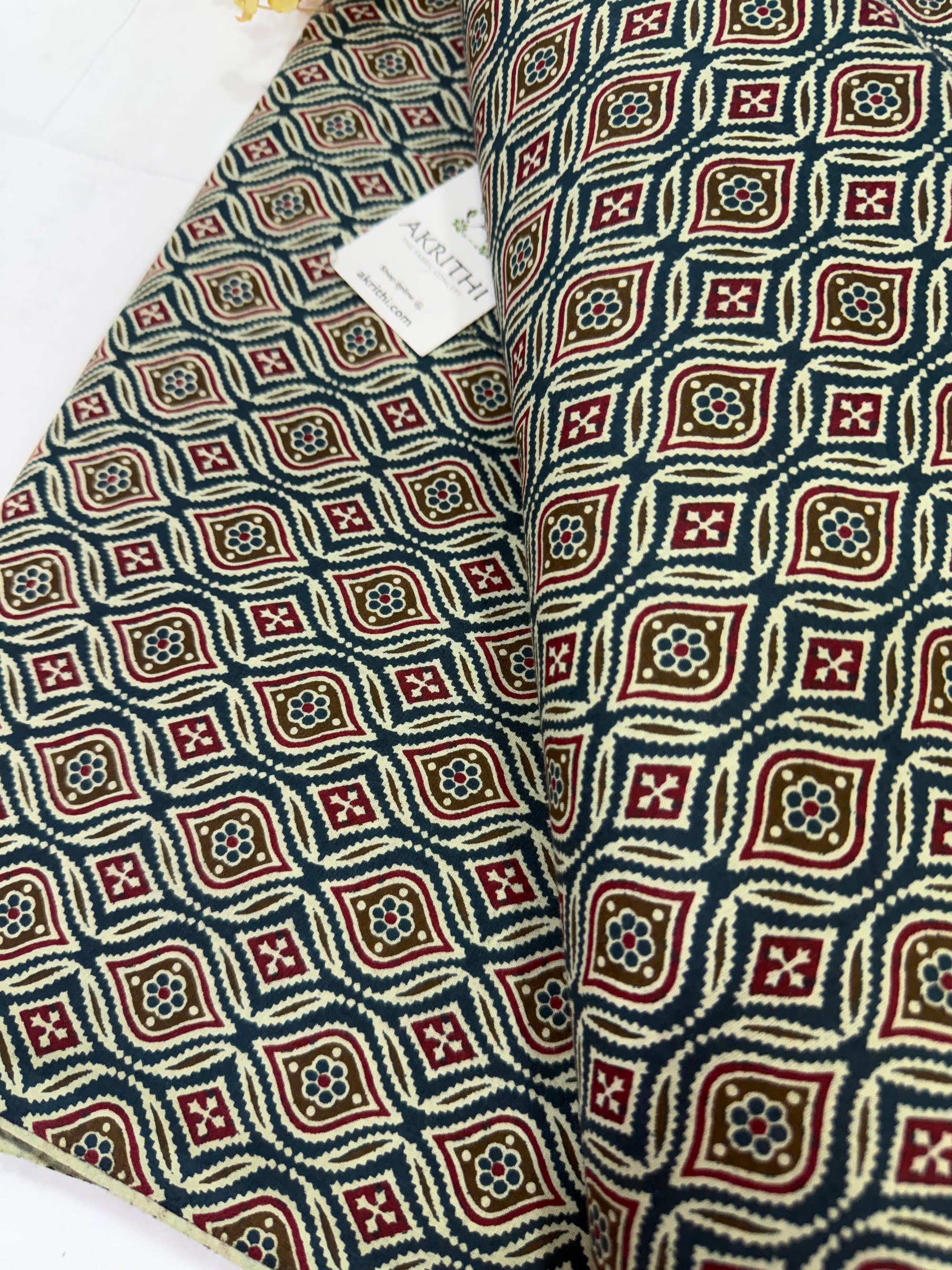 Printed pure cotton fabric