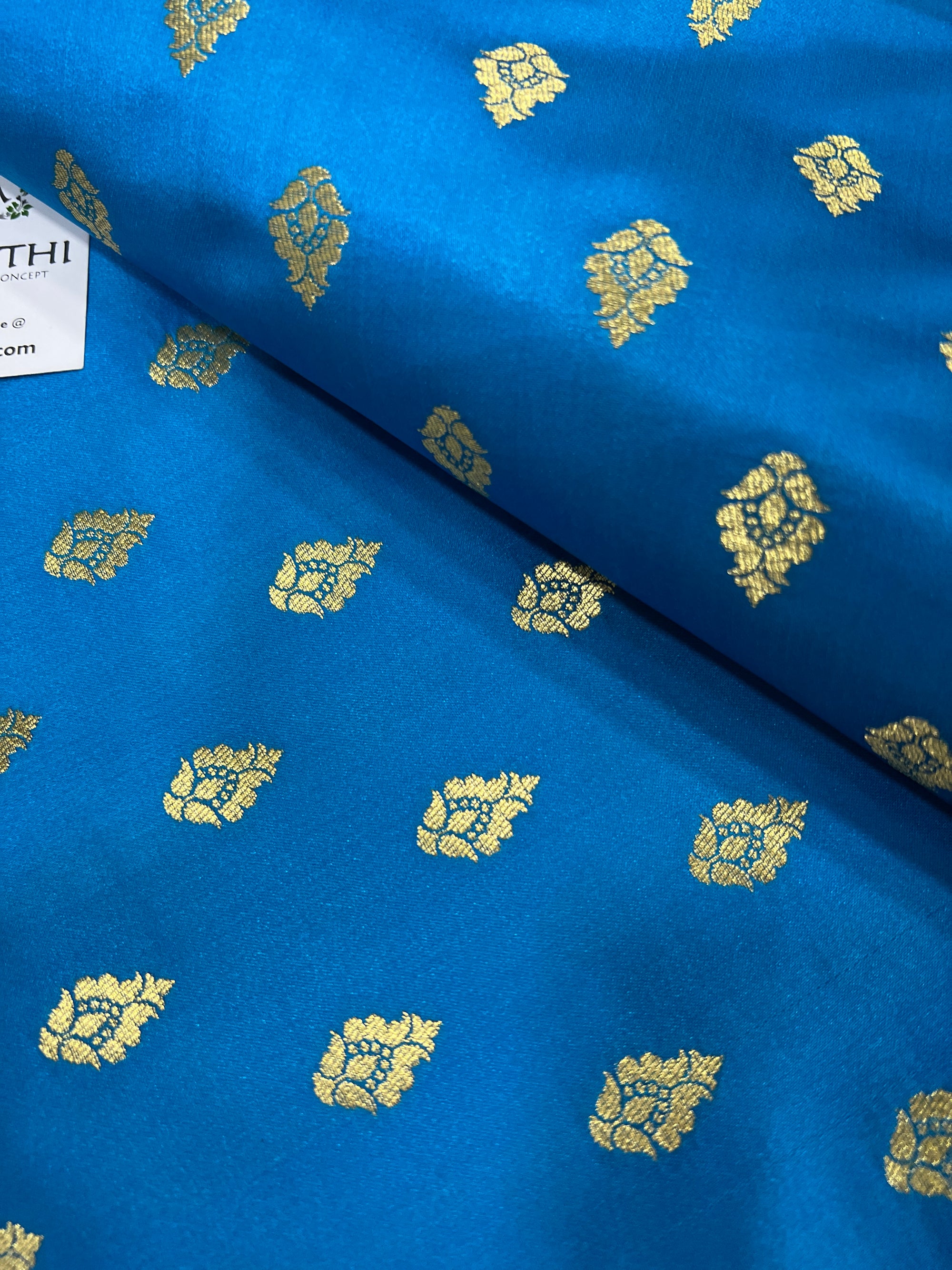 Pure Banarasi brocade butti fabric
