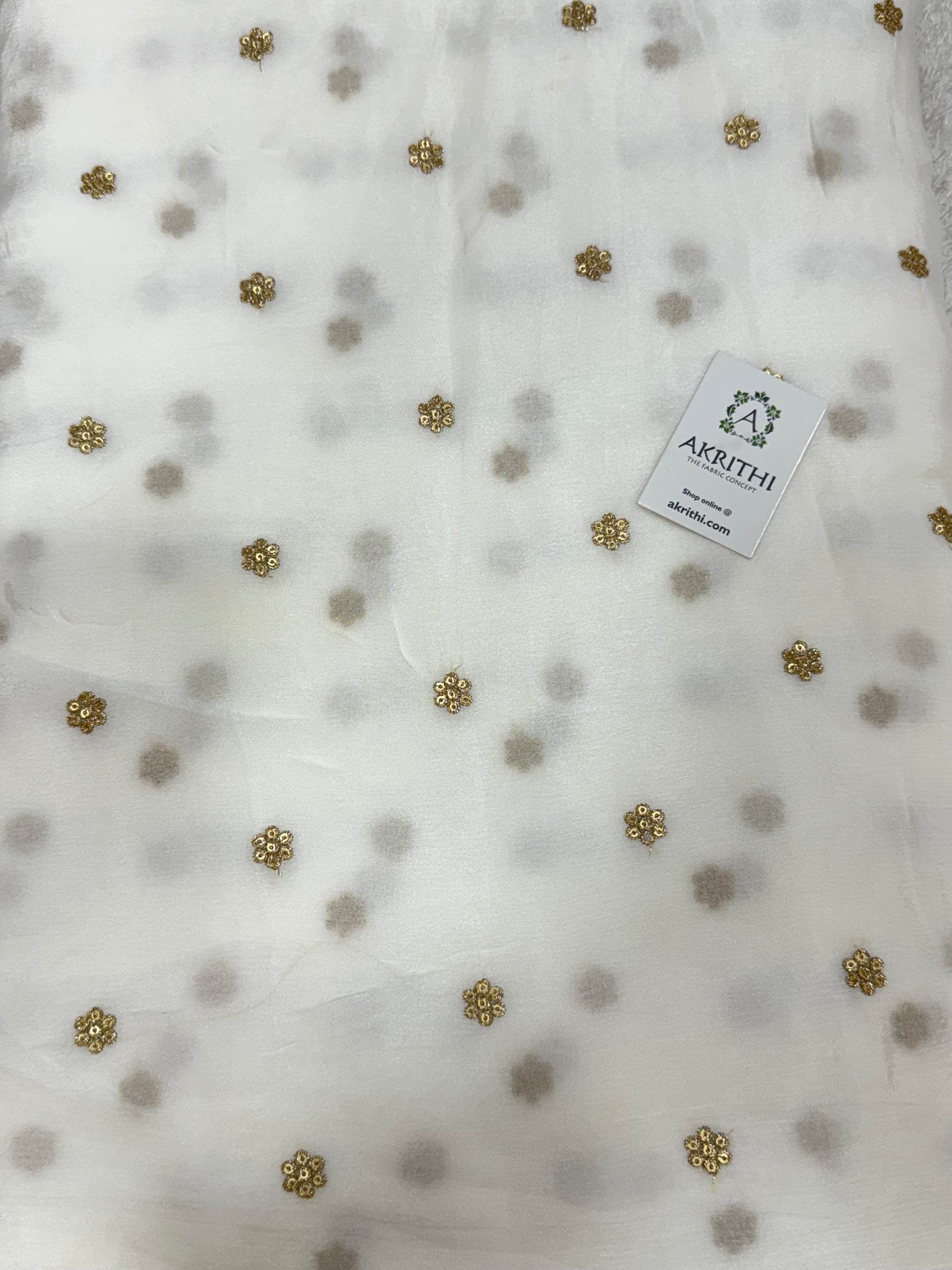 Dyeable butti chinon fabric