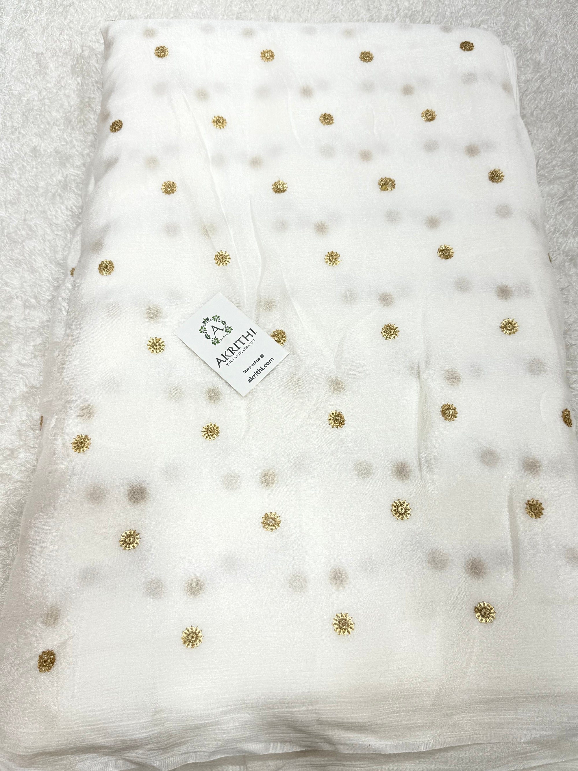 Dyeable butti chinon fabric