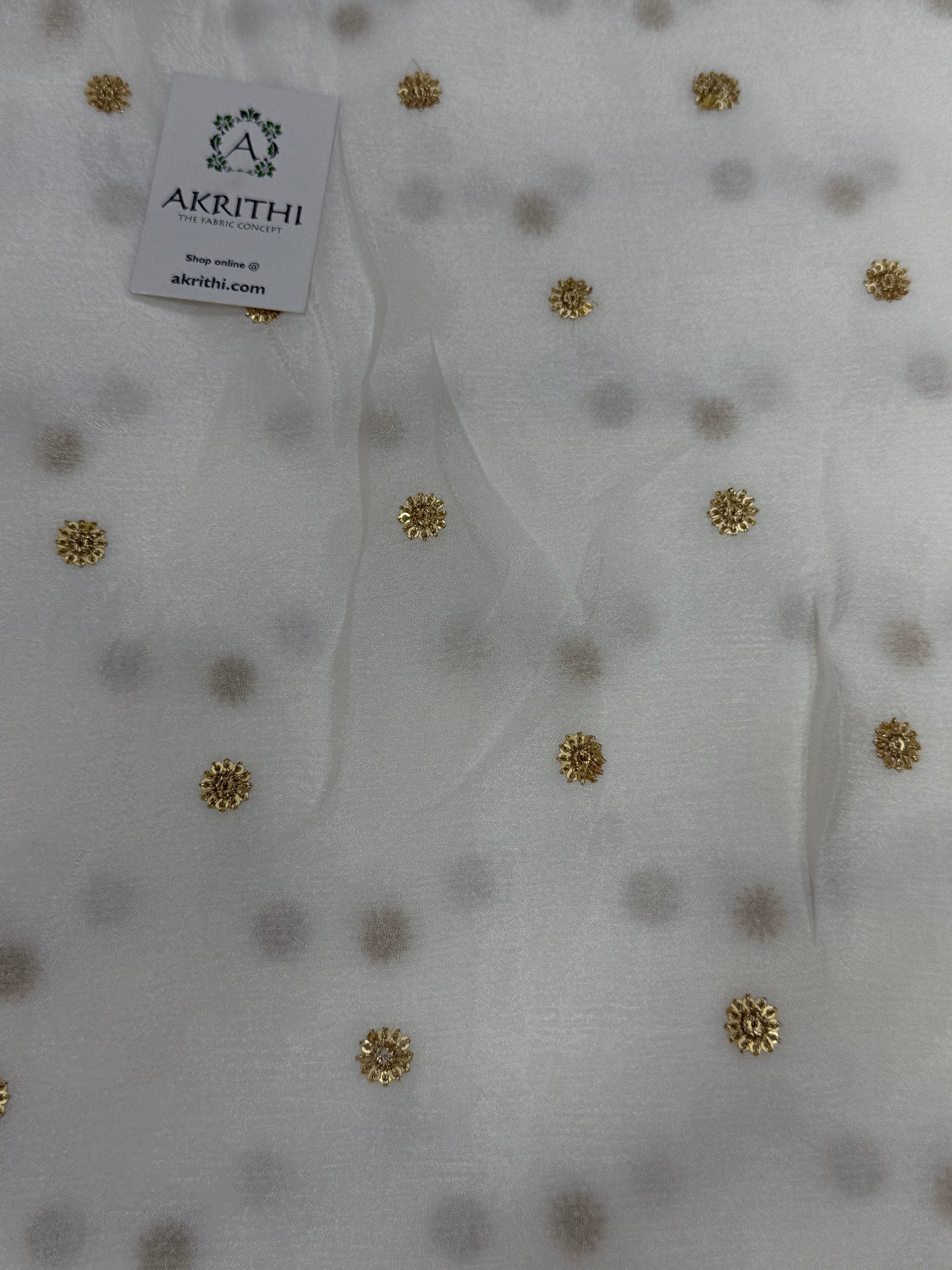 Dyeable butti chinon fabric