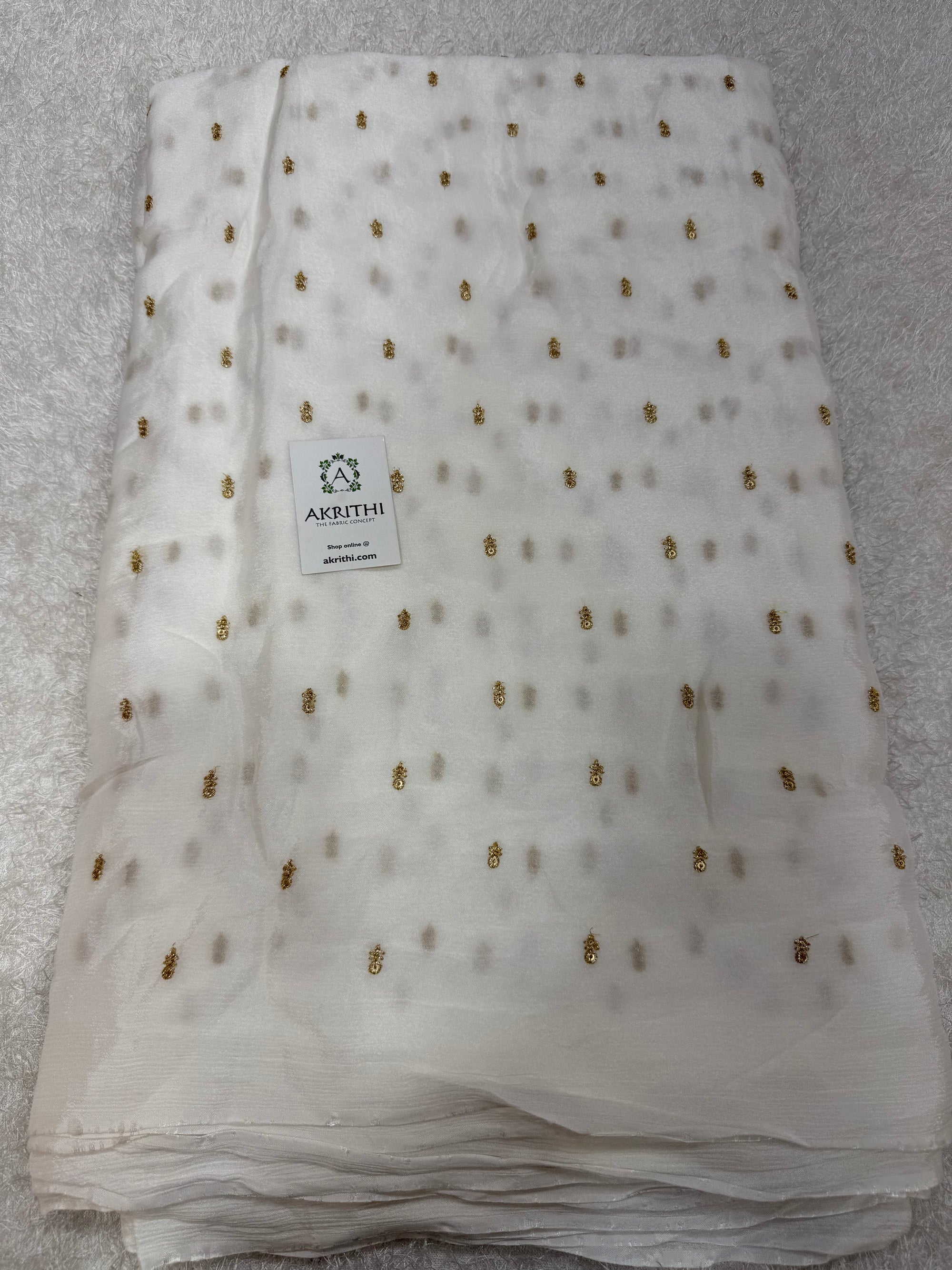 Dyeable butti chinon fabric