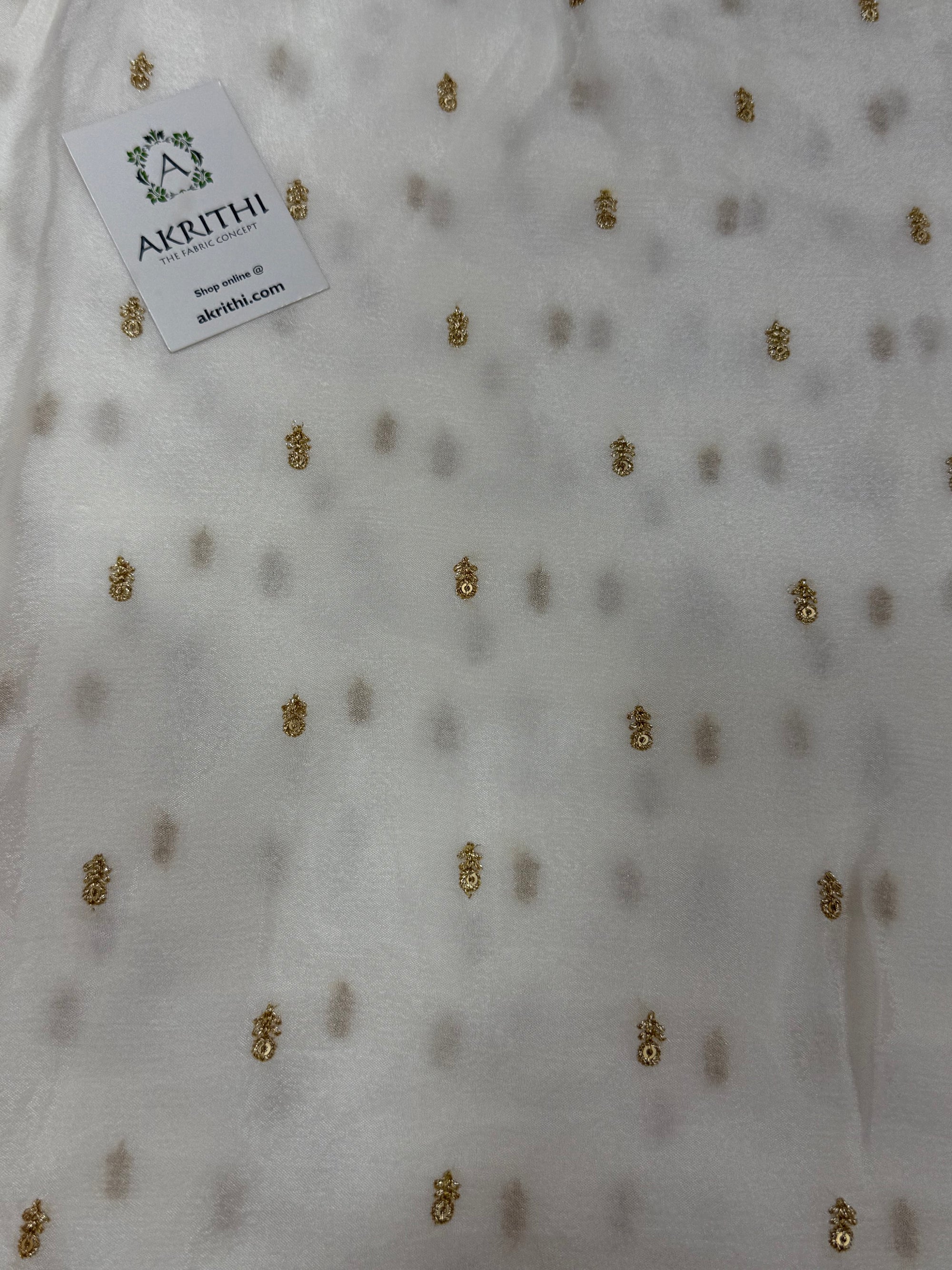 Dyeable butti chinon fabric