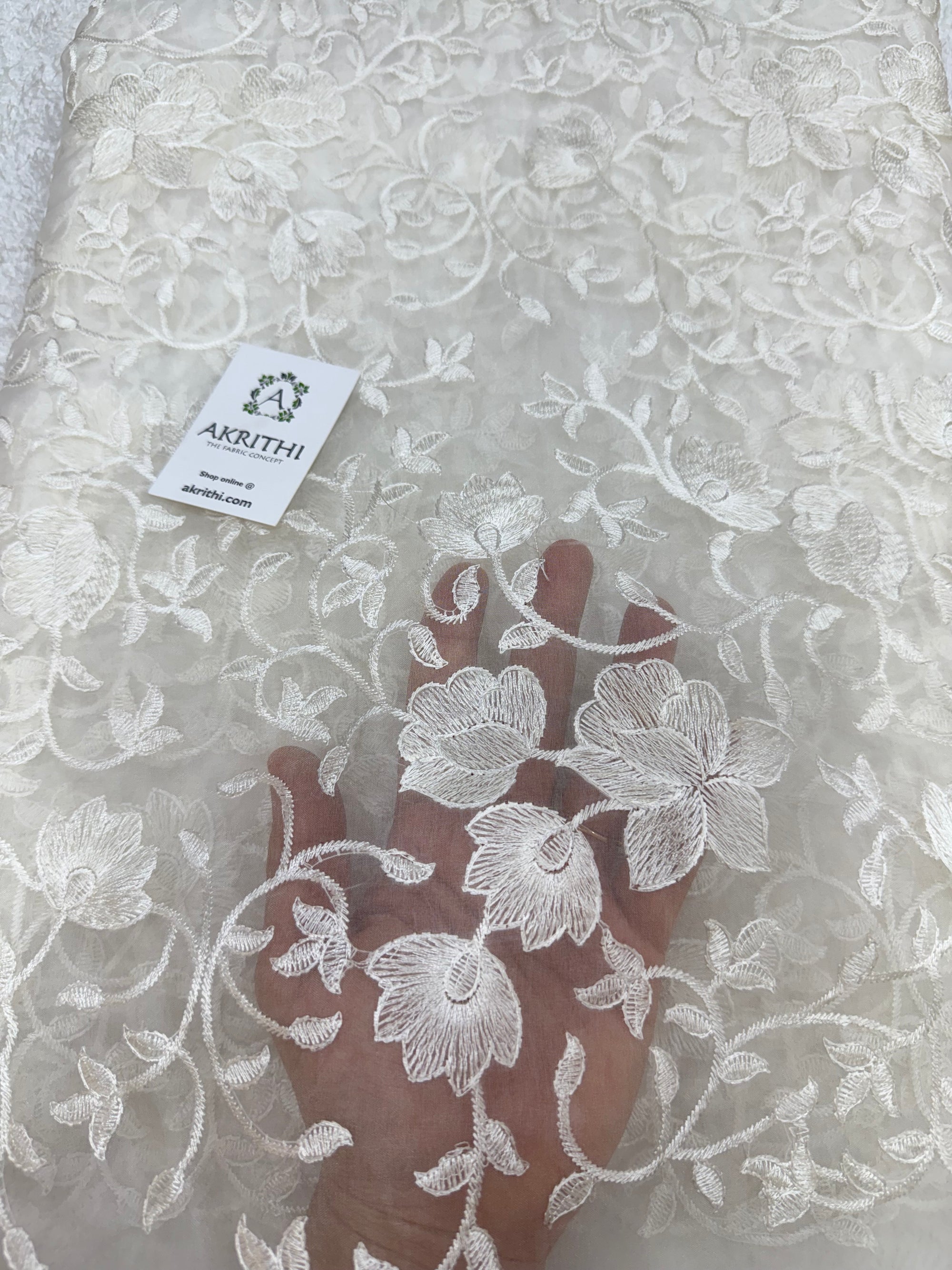 Dyeable embroidered organza fabric