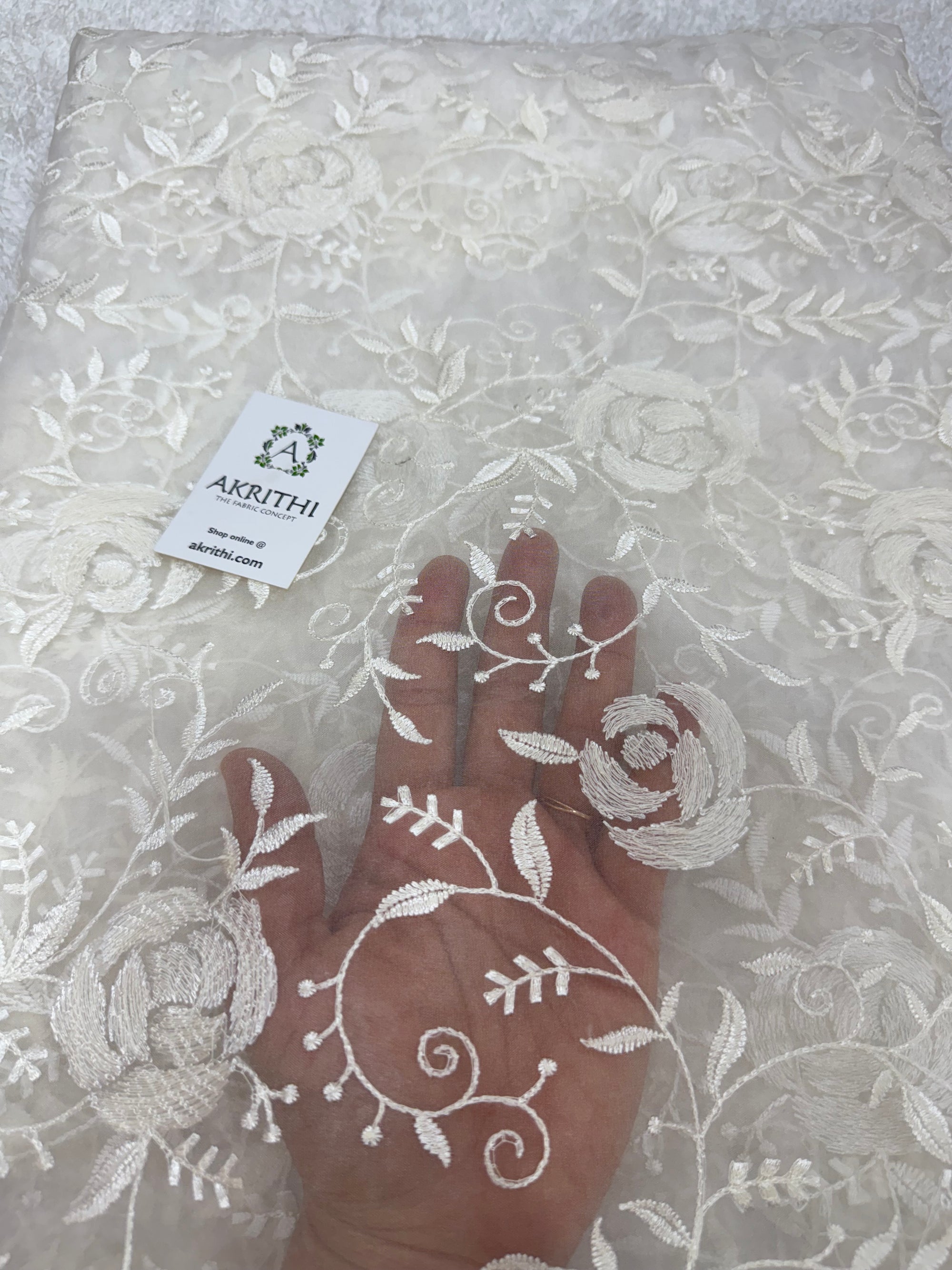 Dyeable embroidered organza fabric