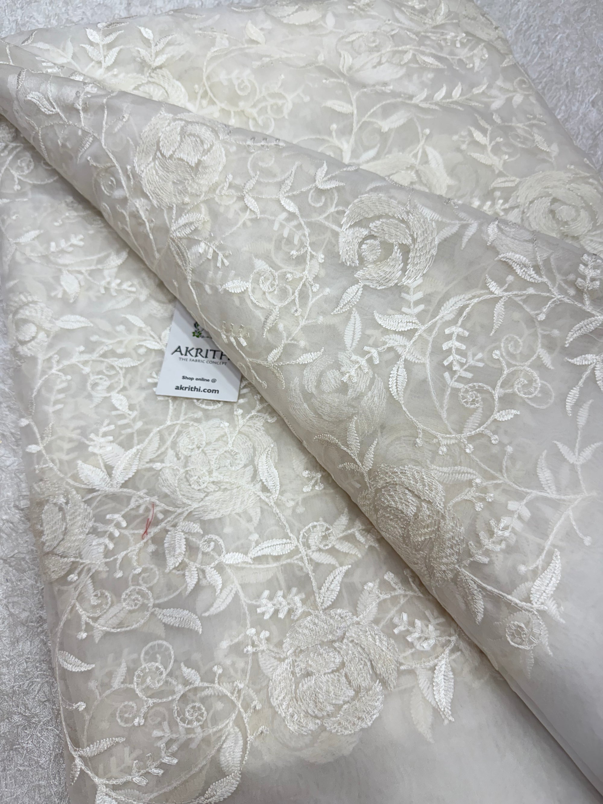 Dyeable embroidered organza fabric
