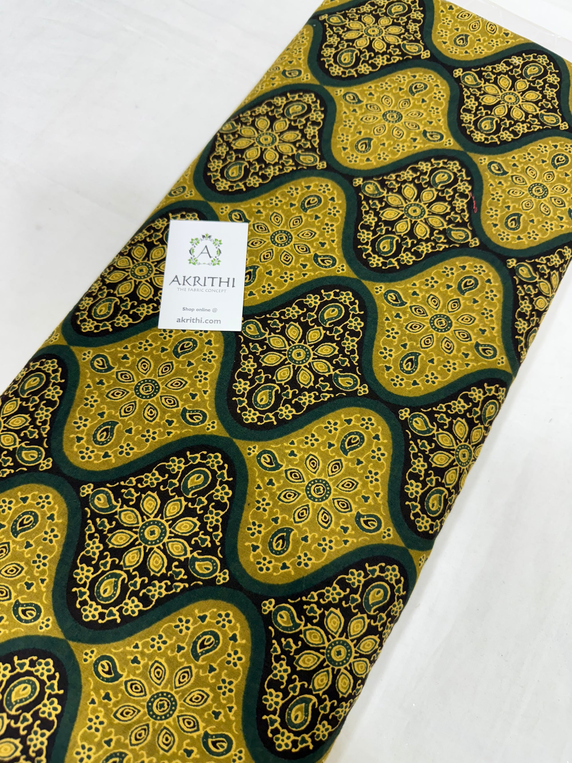 Printed pure cotton fabric